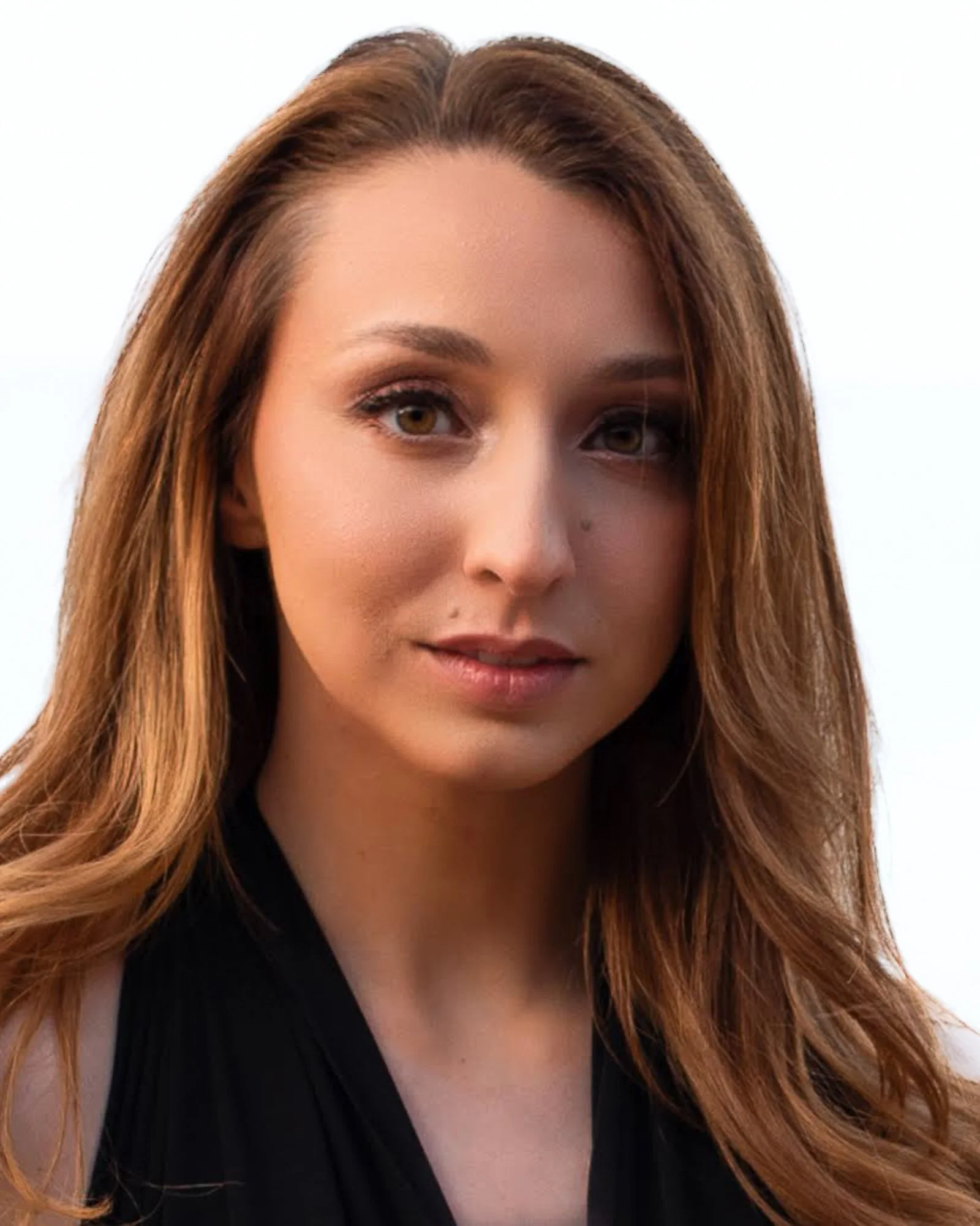 A portrait of Veronica Hylak, a speaker at the AI in translation Summit. The AI in Translation Summit is a FREE virtual event for translators diving deep into the industry-specific aspects of AI so you can stay relevant, and thrive