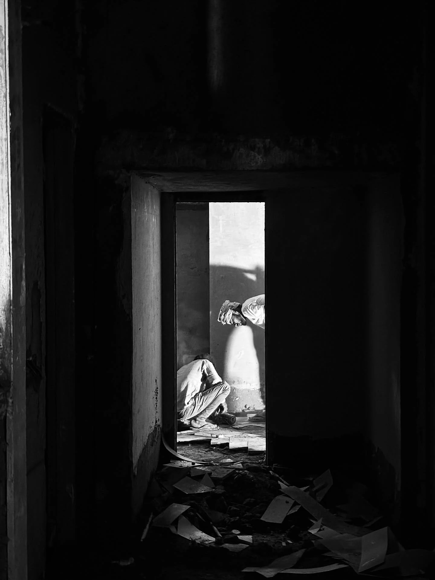 Building rooms&hellip; 

#architecture #delhidiaries #construction #blackandwhite #workinprogress