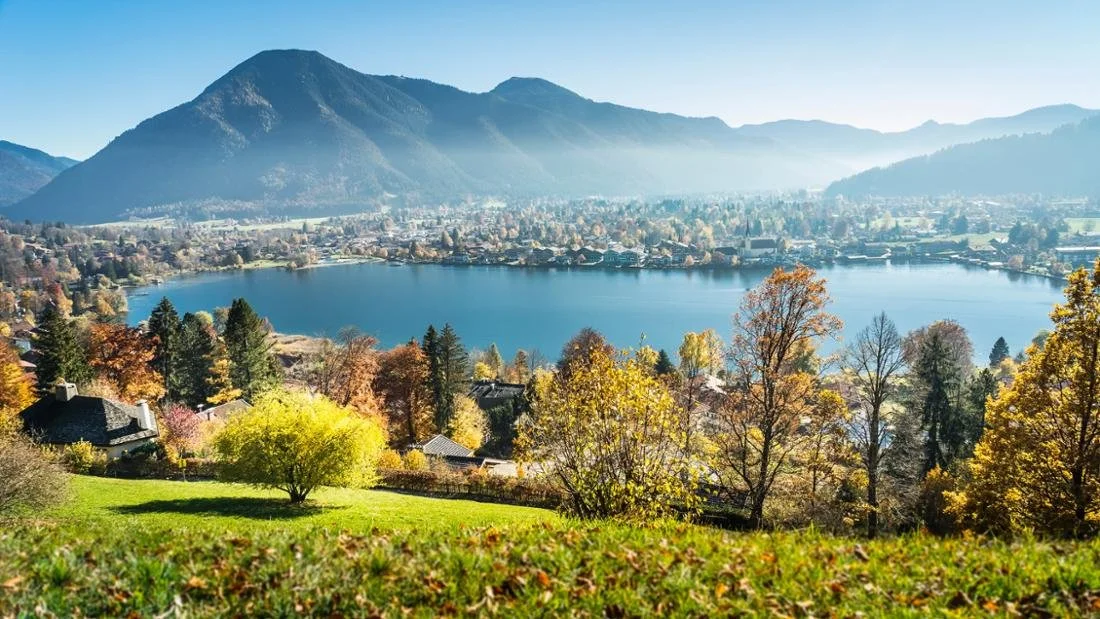 32524403-tegernsee-im-herbst-2pZIrpsoZMBG.jpg