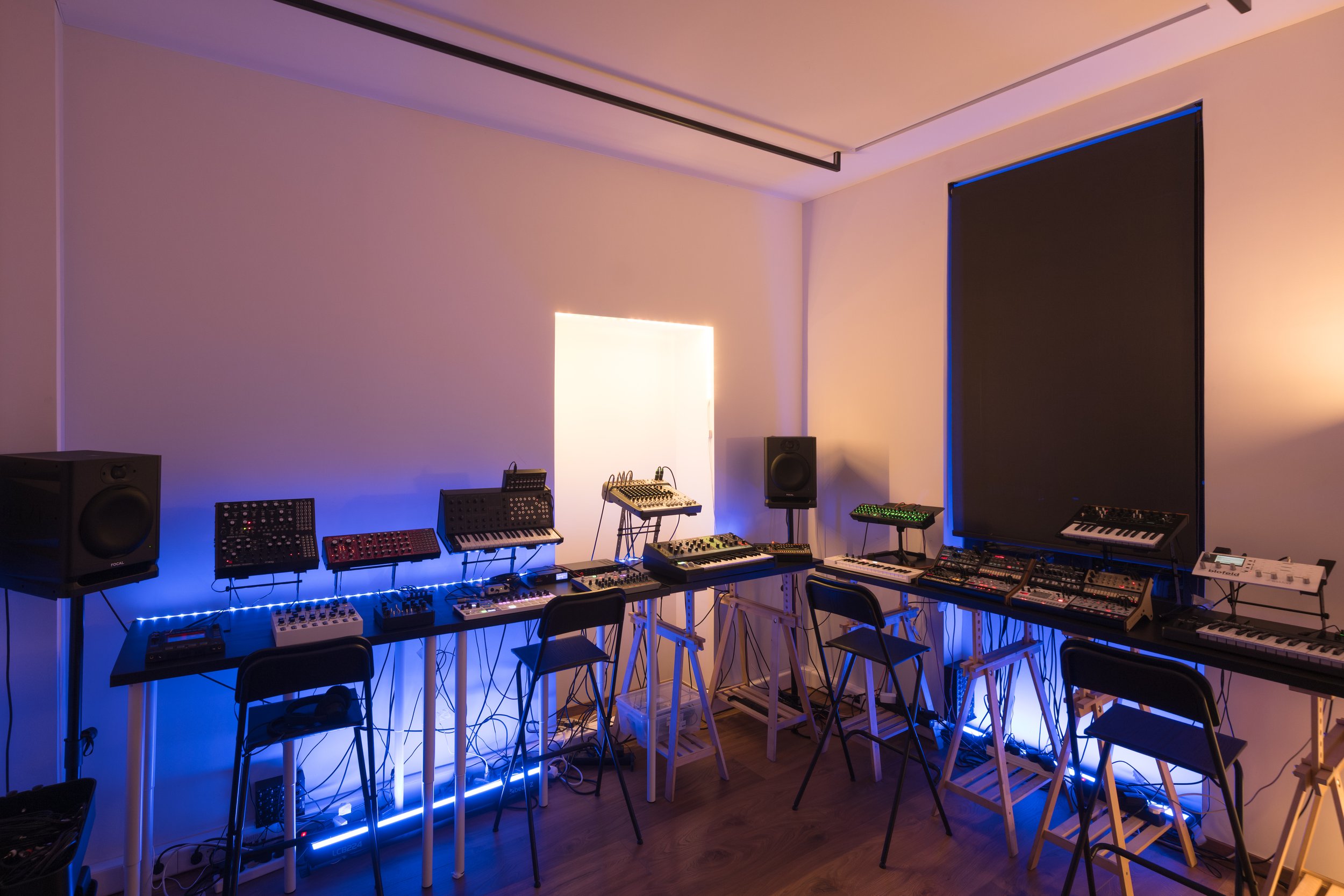 Analog Room