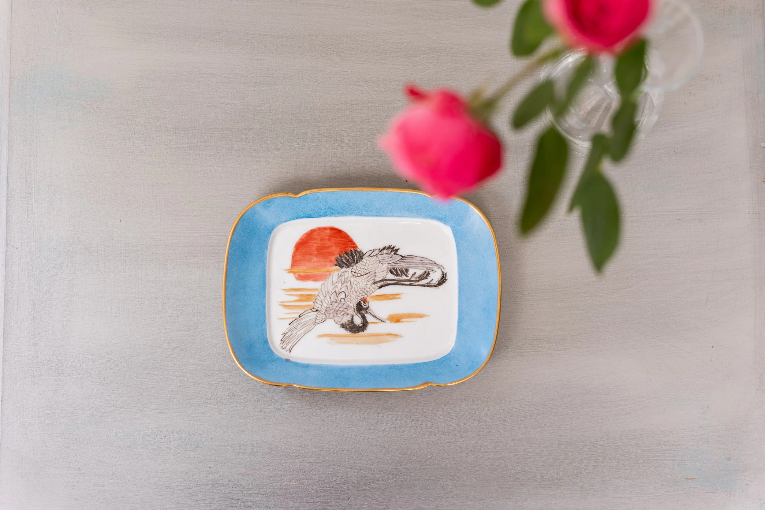 Butterplatte mit Kranichmotiv