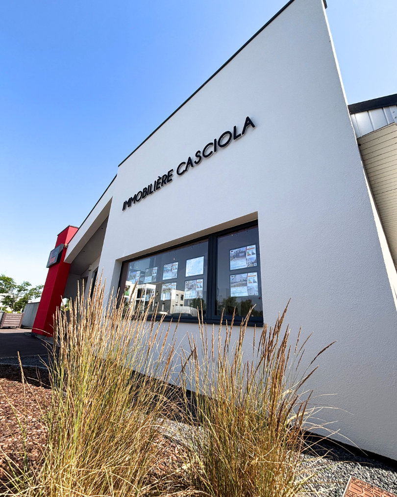 devanture immobilière casciola rénovée