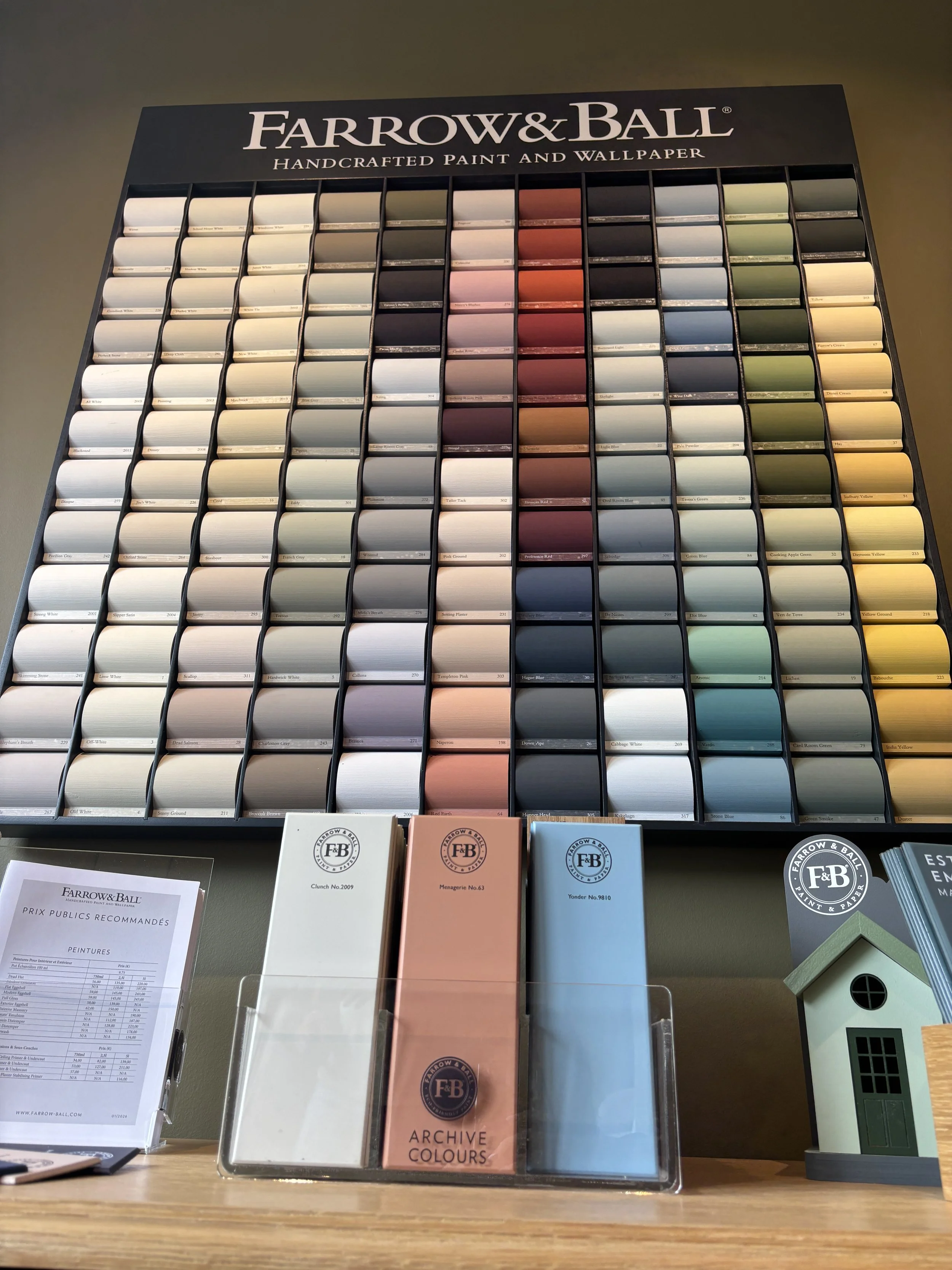 Nuancier Farrow & Ball showroom forca peinture