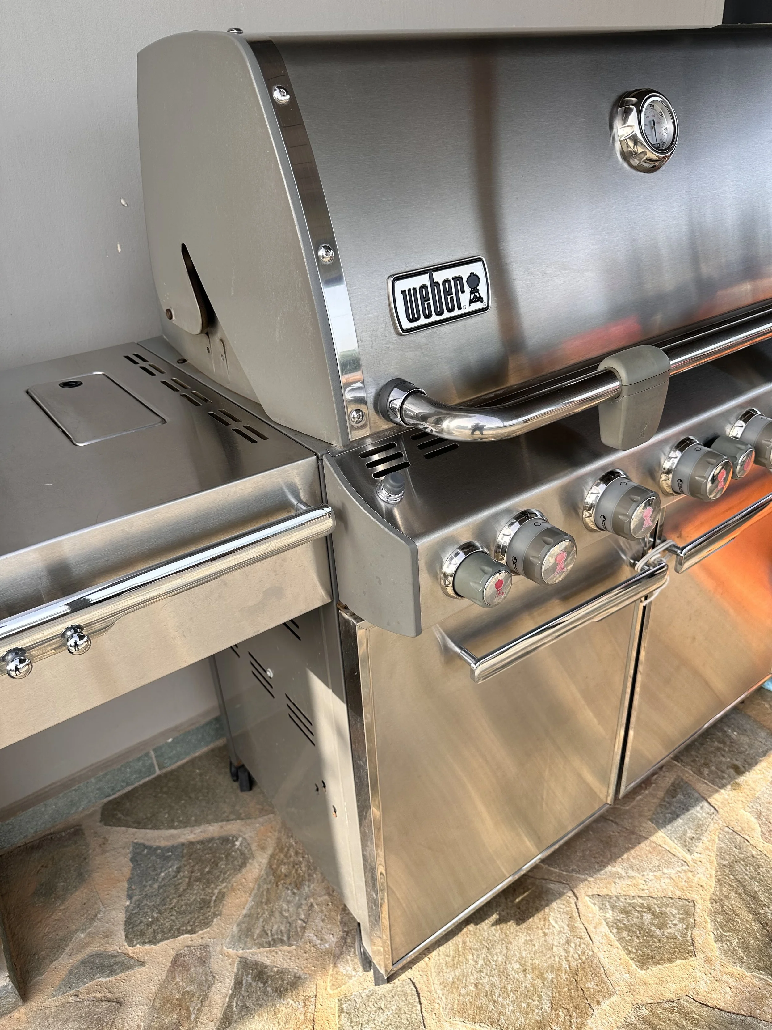Outdoor culinary spaces inspired by shared meals and coastal living at Astraea Villa.