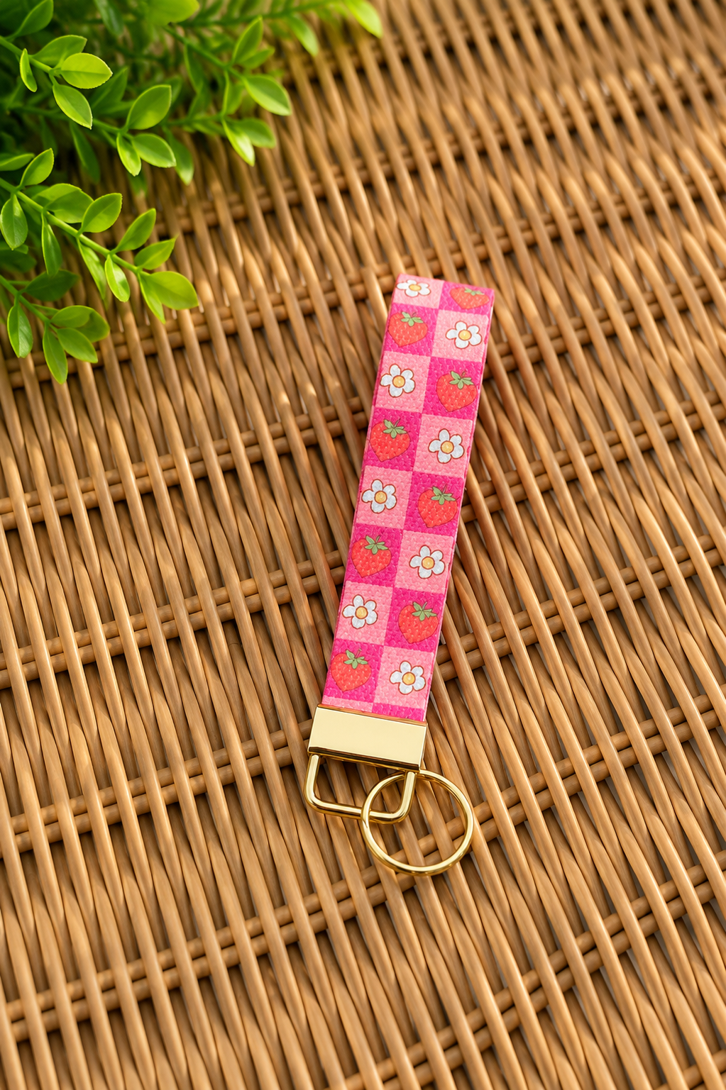 Wristlet keychains