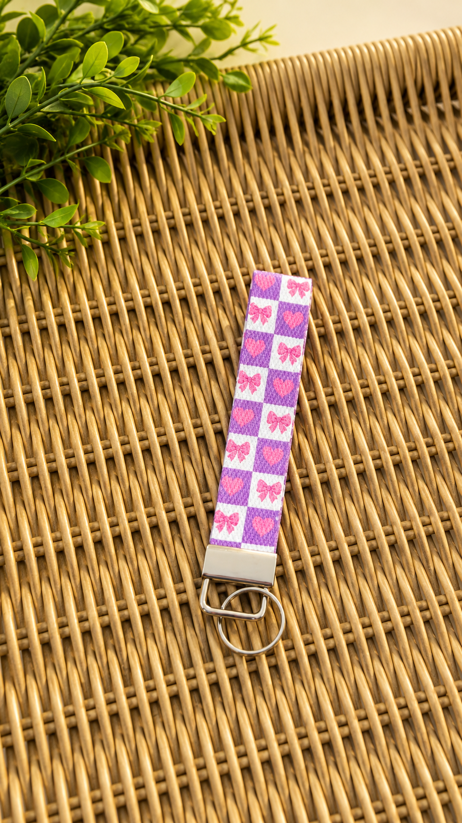 Wristlet keychains