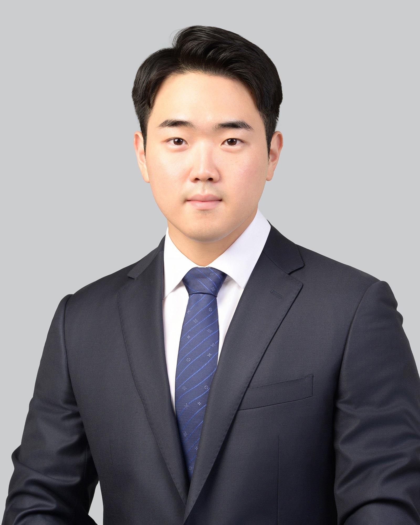 biz_headshot_024.jpg