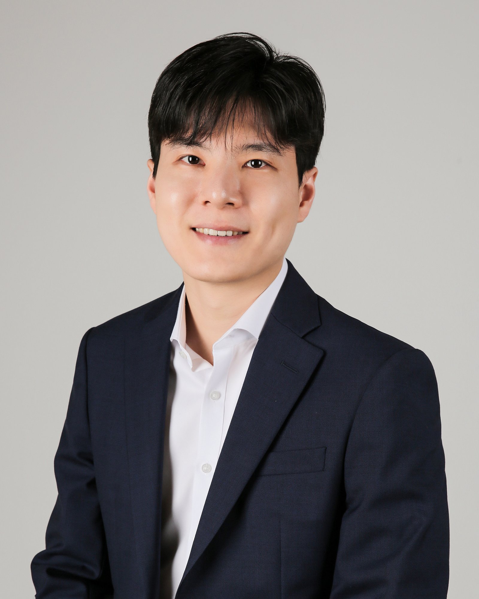 biz_headshot_018.jpg