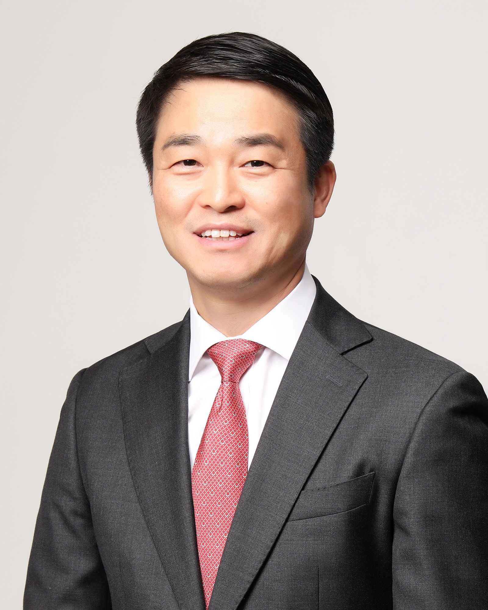 biz_headshot_004-1.jpg