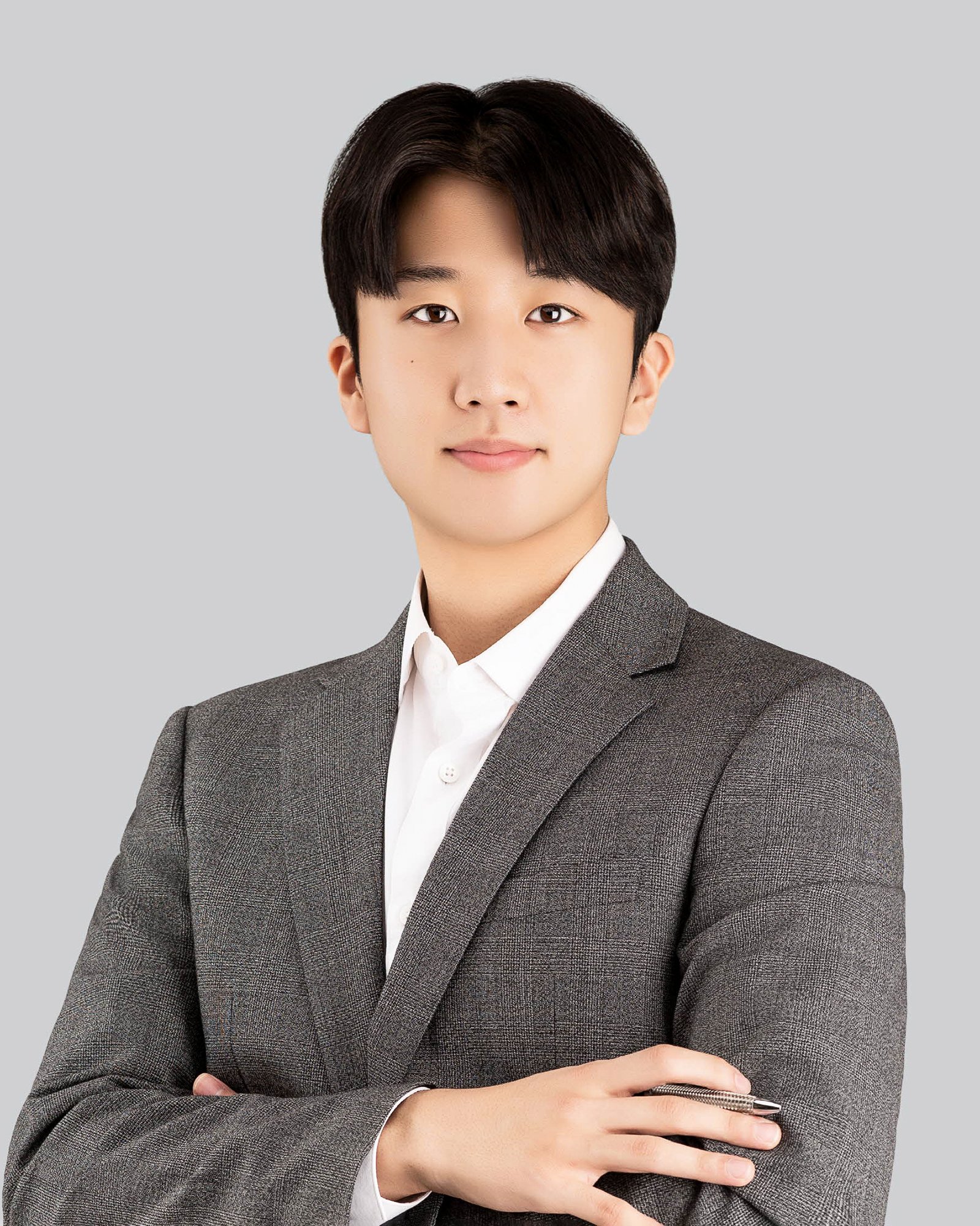 biz_headshot_006.jpg