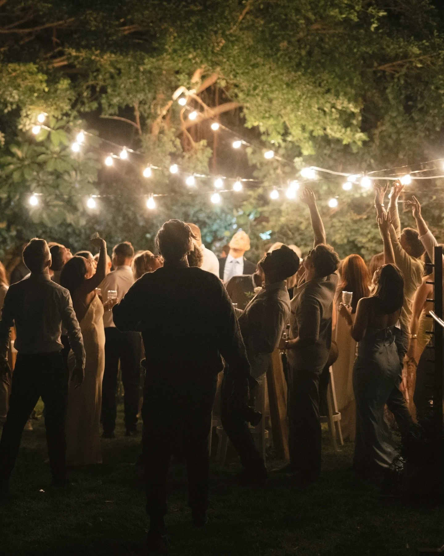 Moments and details from Jarred &amp; Demi&rsquo;s backyard reception. Cake (@cream_peonies), champagne, lawn games (@belle_events_planner)and ice cream (@lizzys.gourmet.icecream)👌