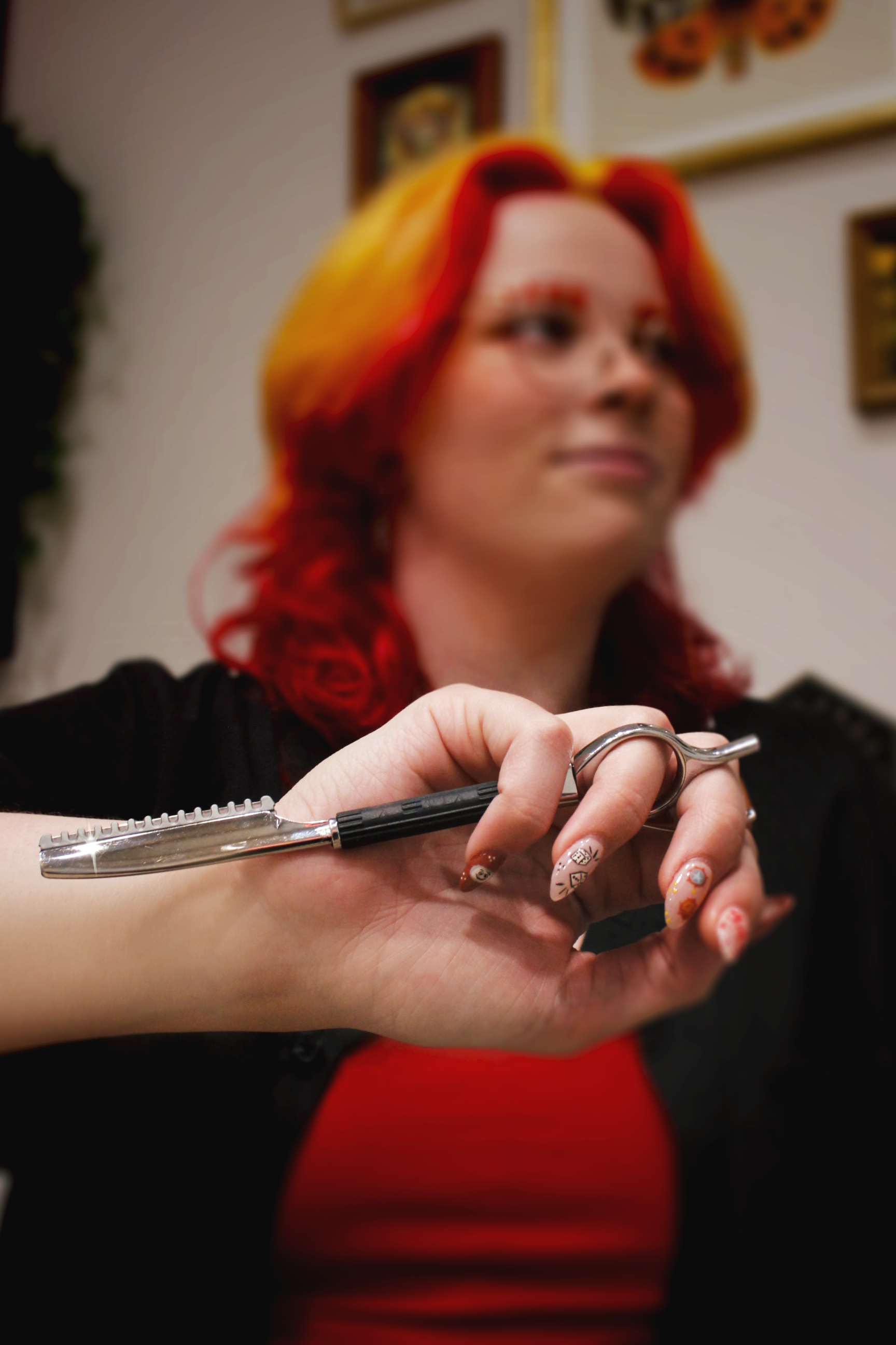 Lillian w Razor.png