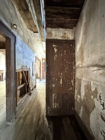 Hallway Half Bath.jpg