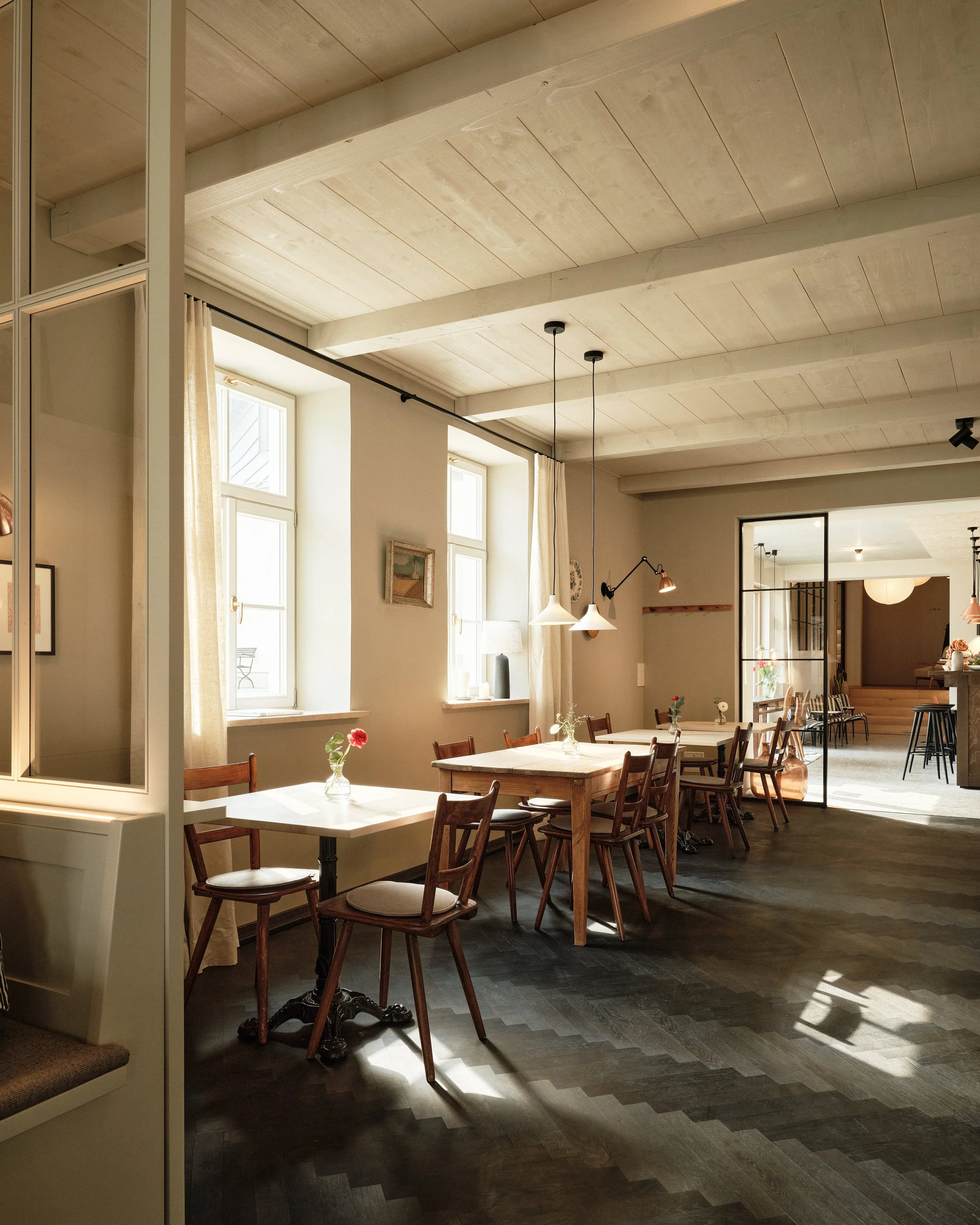 048_Hotel-Haus-Ella_2026-03-18_Jonathan-Sage.jpg