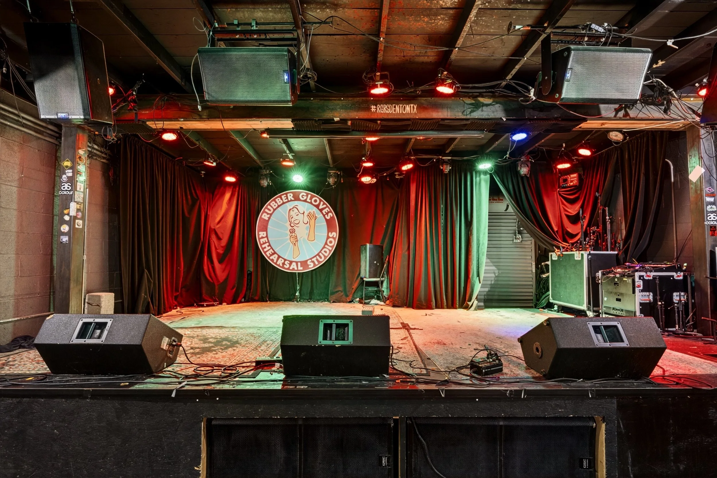 SHOWROOM