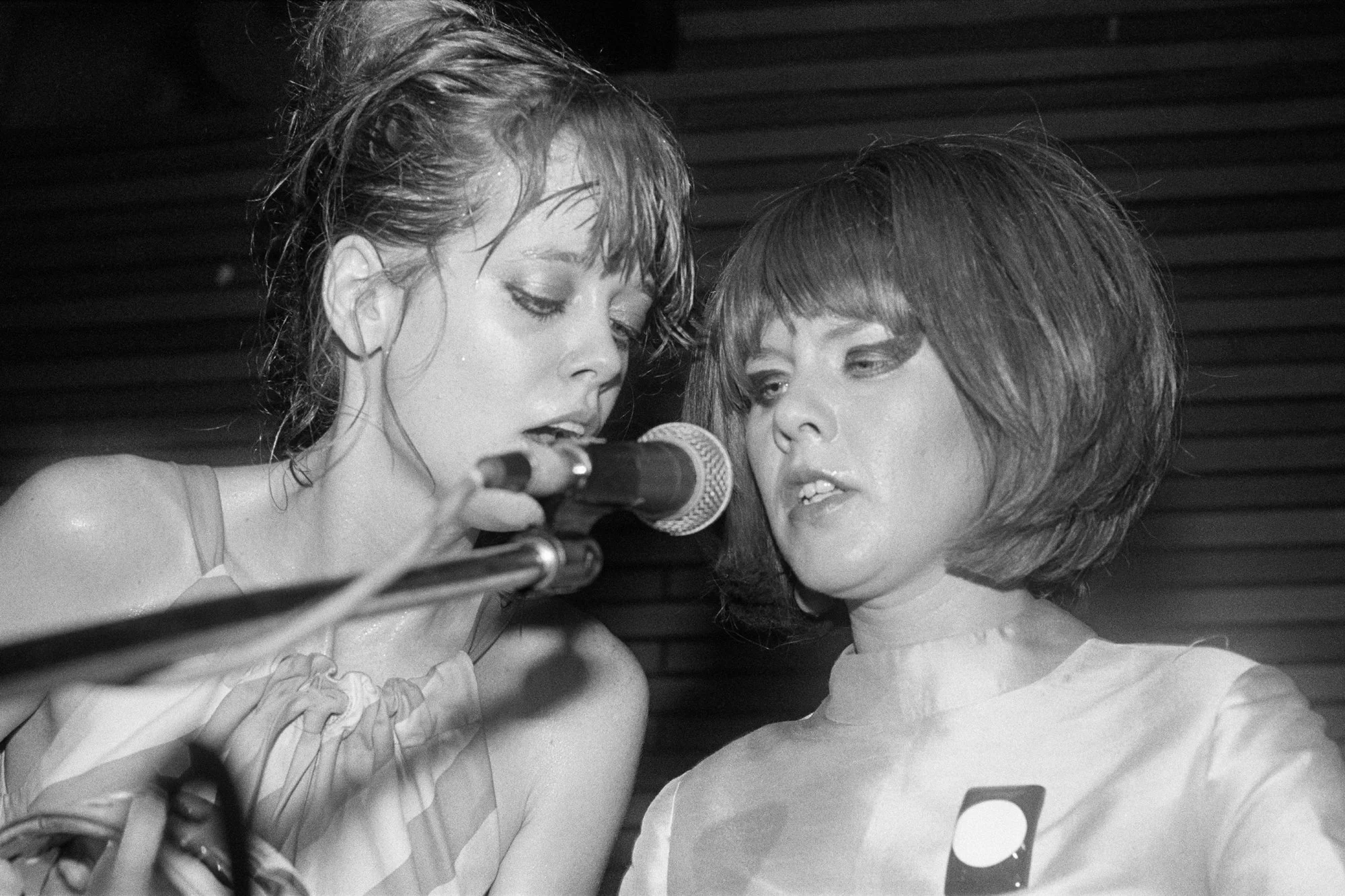 Cindy Wilson & Kate Pierson - B52's - Irving Plaza 9.5.1979
