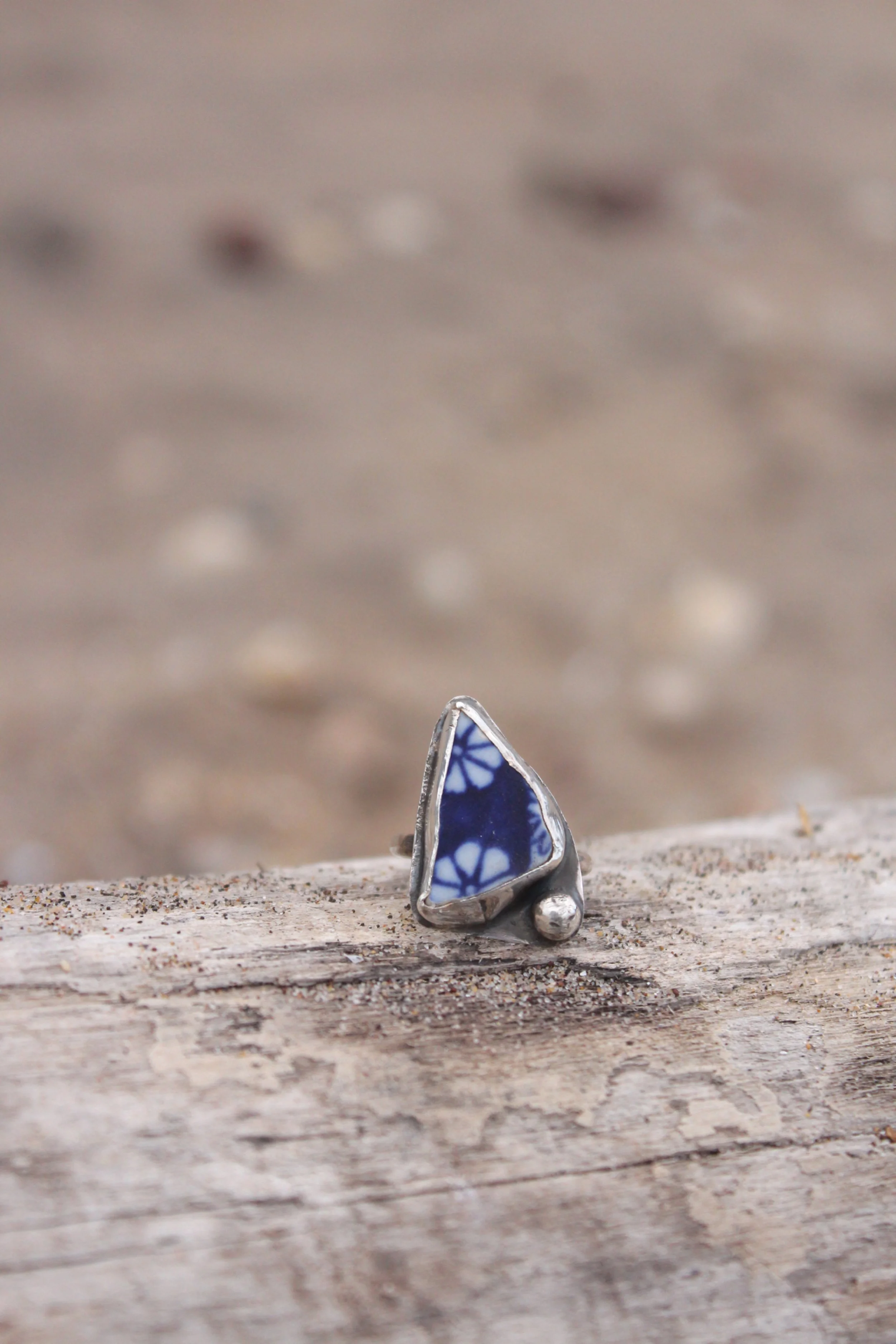 Daisy sea pottery ring