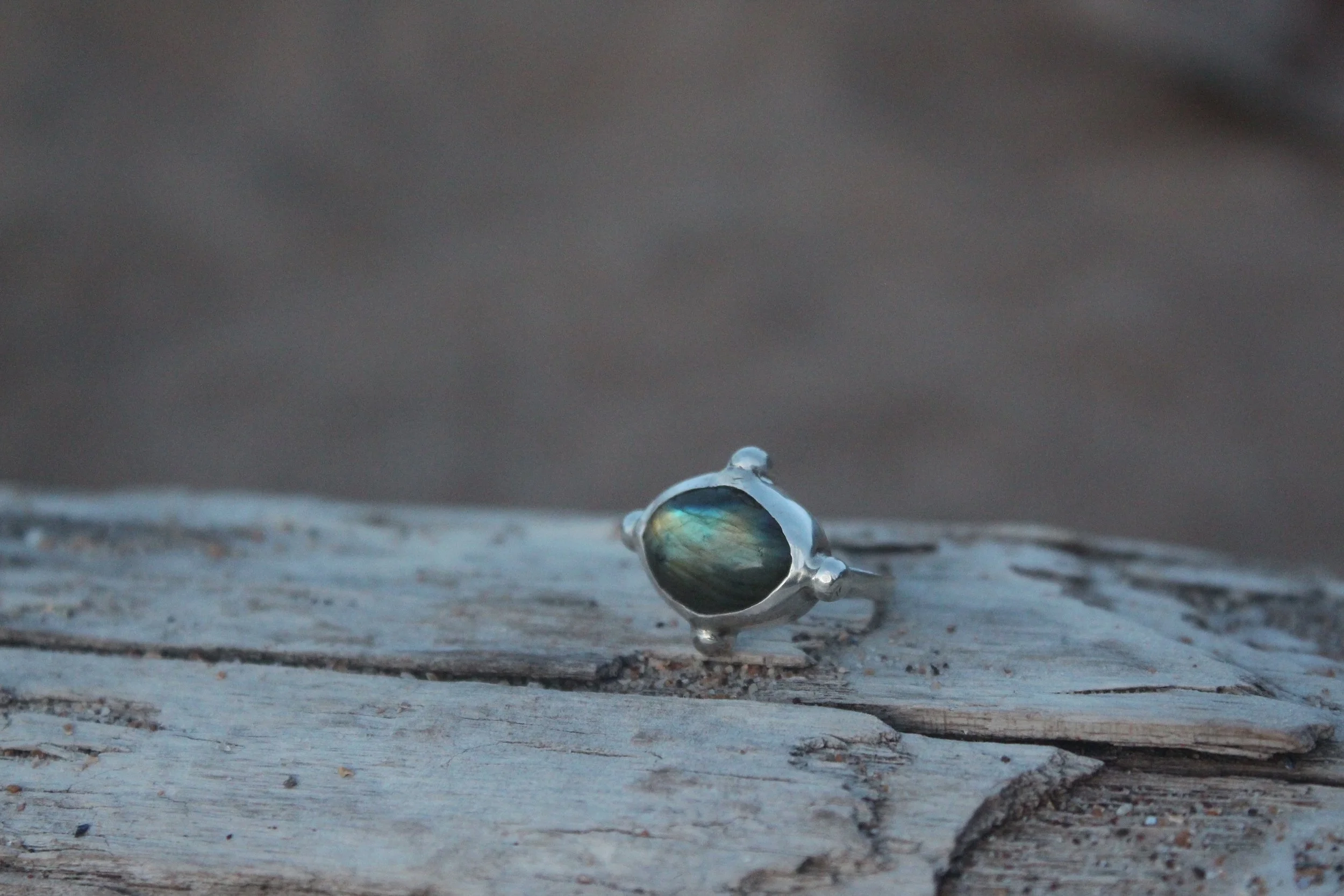 Labradorite mermaid eye ring
