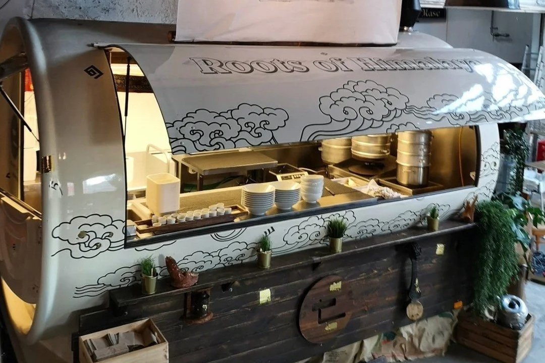 Mit unserem Food-Truck machen wir Ihren Event zu einem kulinarischen Highlight und verwöhnen Ihre Gäste mit frisch zubereiteter Küche vor Ort.