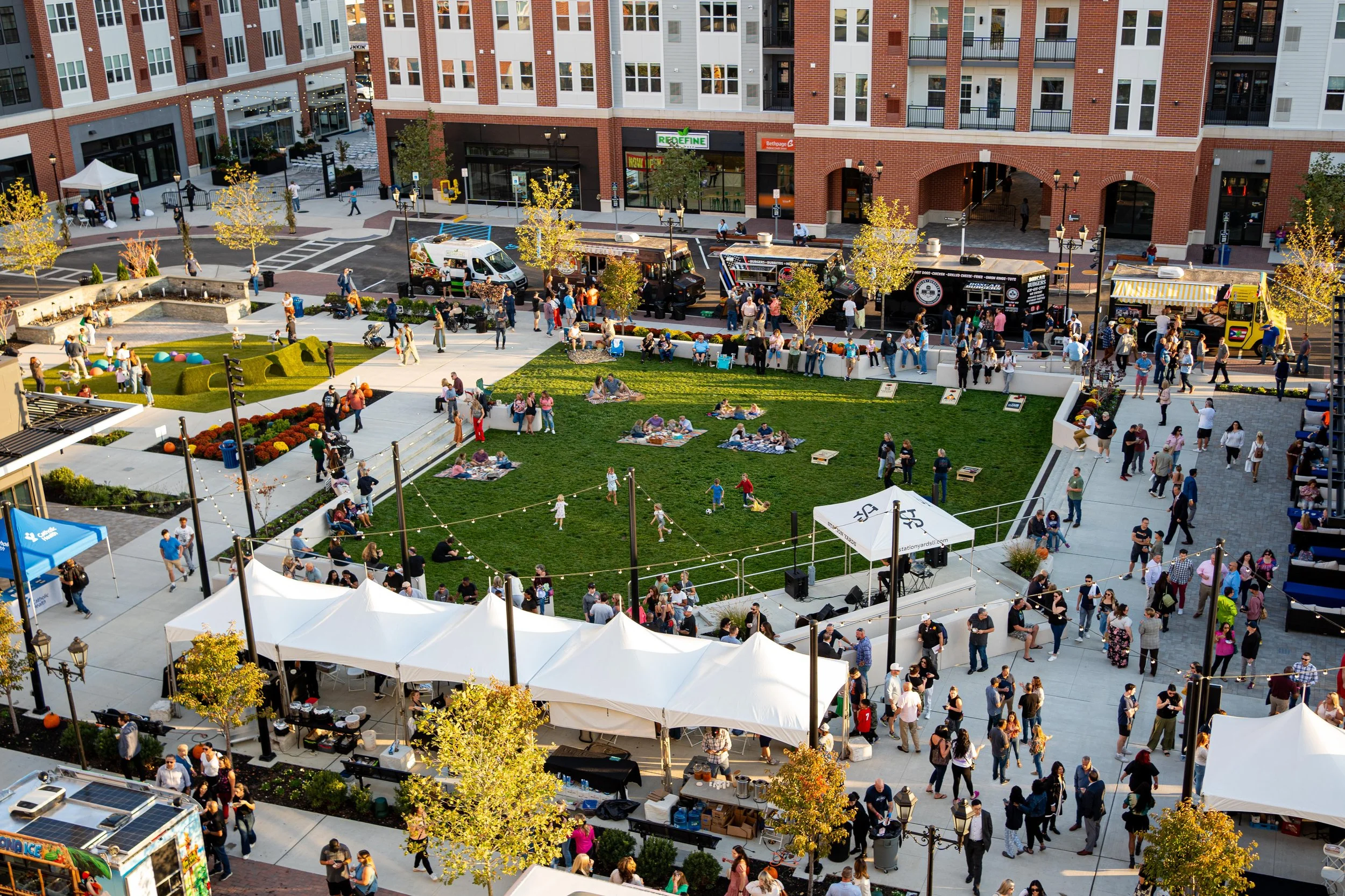 StationYardsSample&SupportOnVillageGreen.jpg