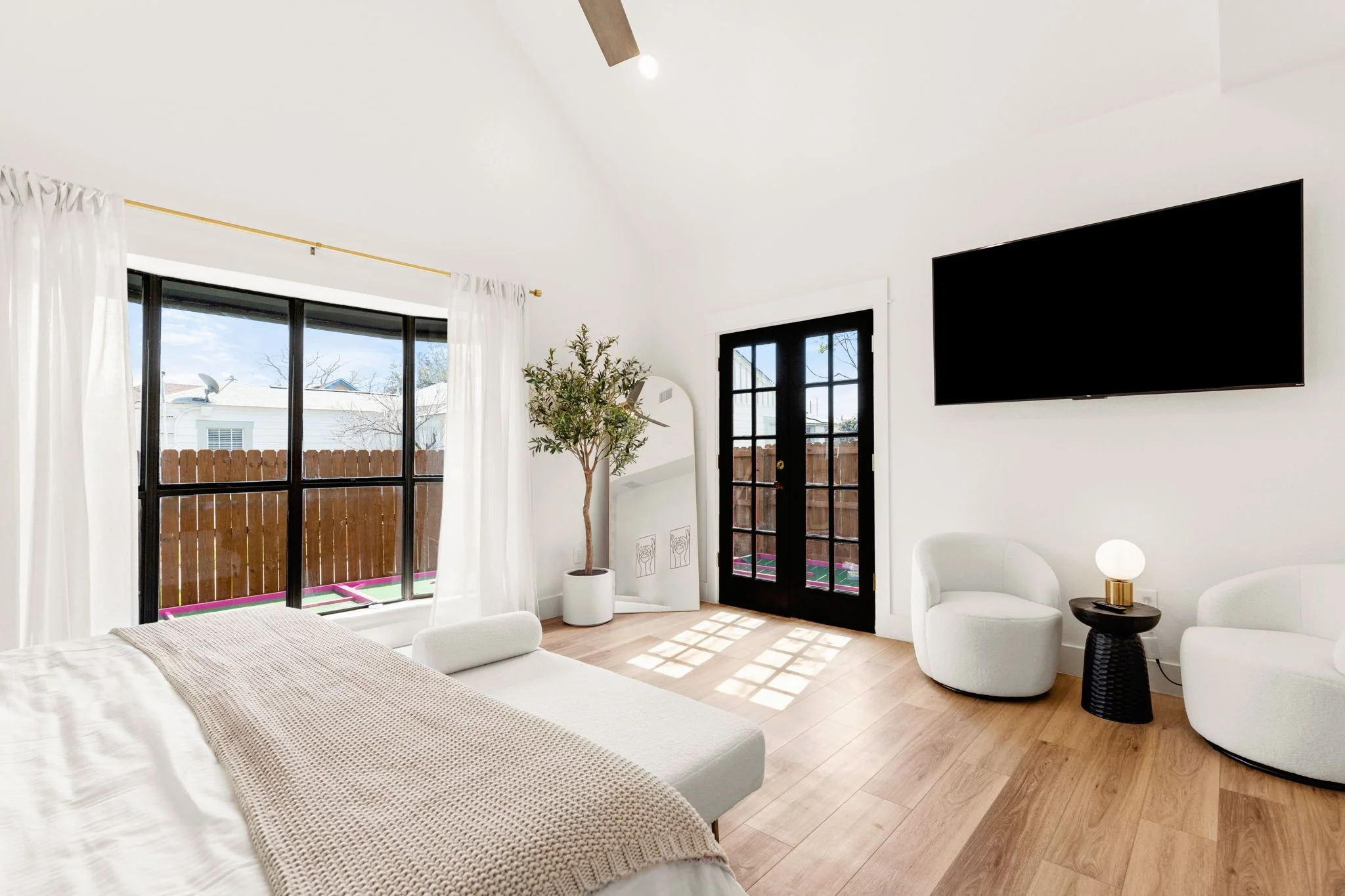 29 - Master Bedroom.jpg