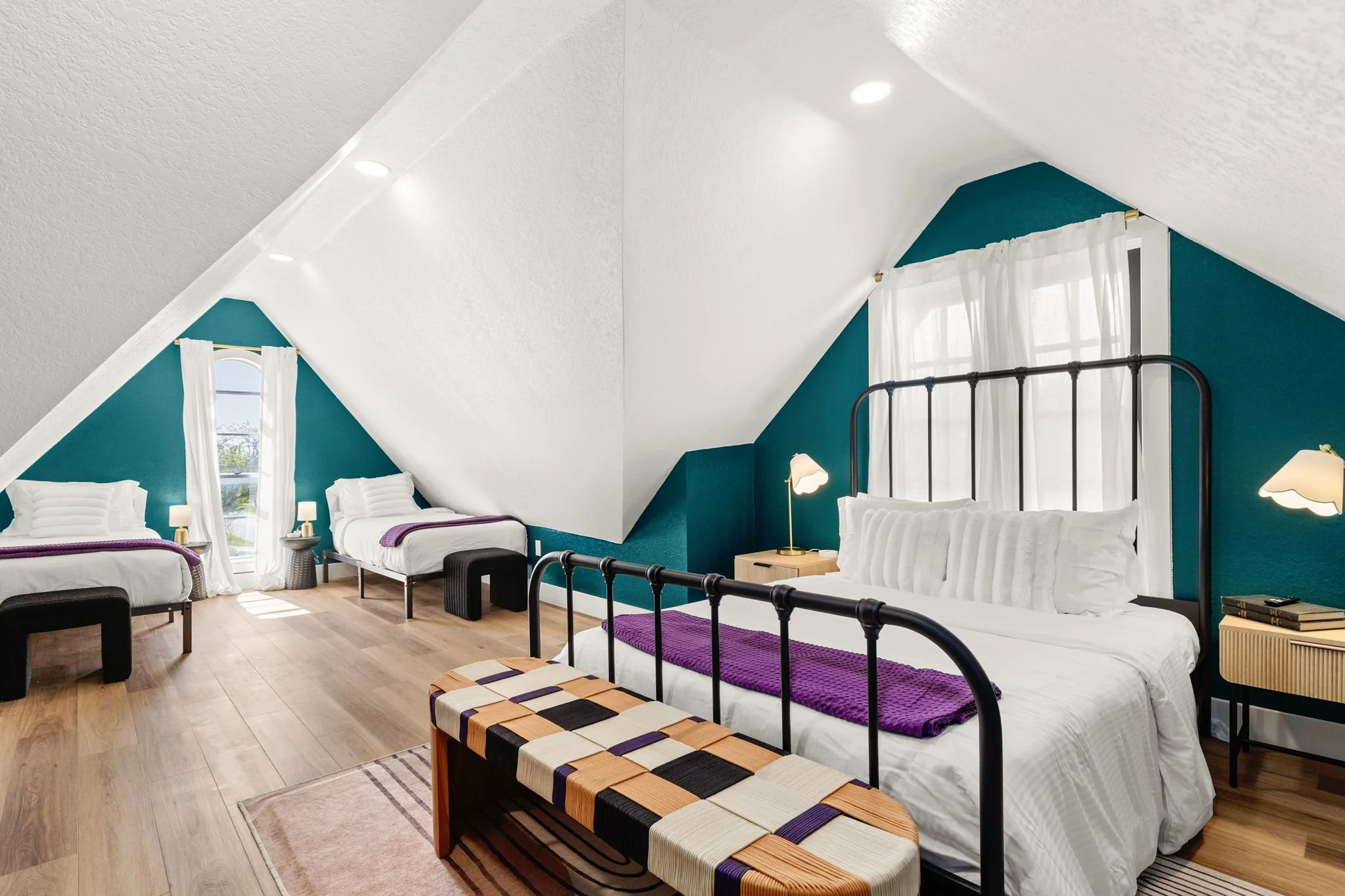 38 - Guest Room 3.jpg