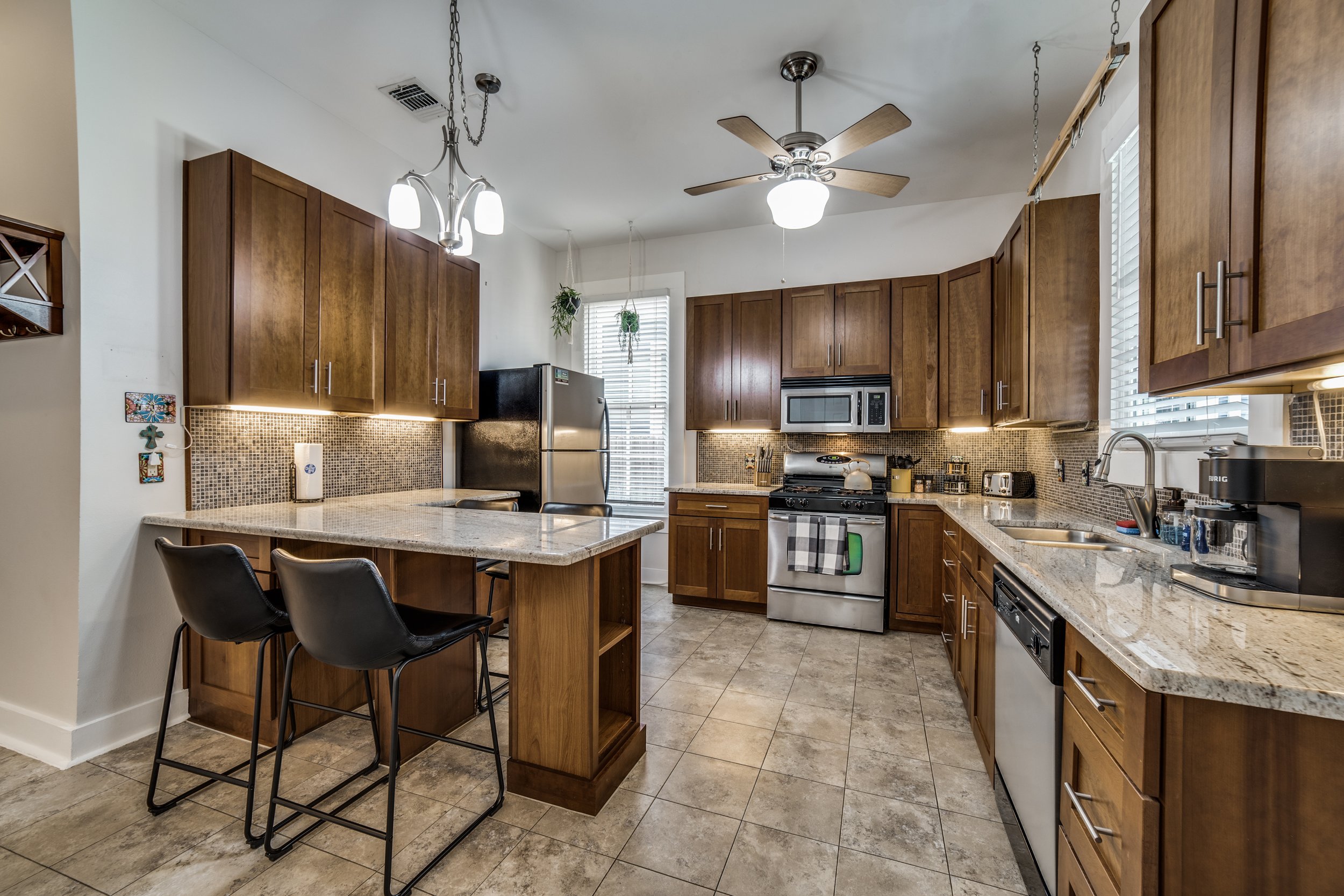 324-leigh-st-san-antonio-tx-78210-High-Res-9.jpg