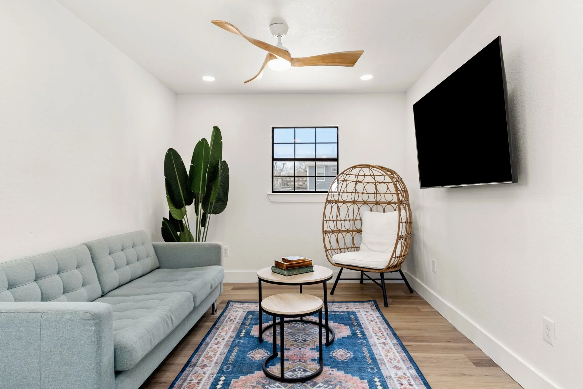 50 - Pool House Living Room.jpg