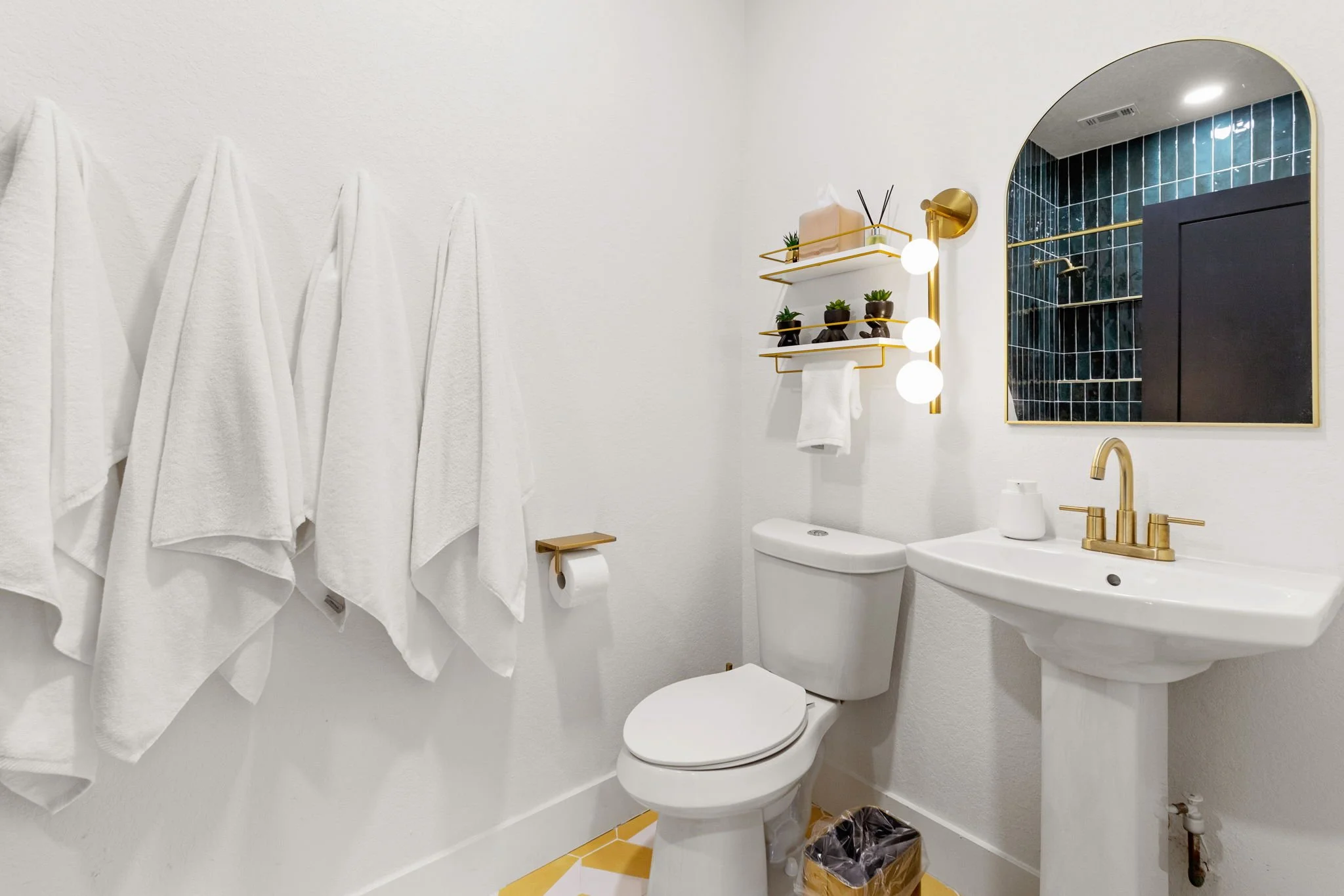 31 - Guest Bath 1.jpg