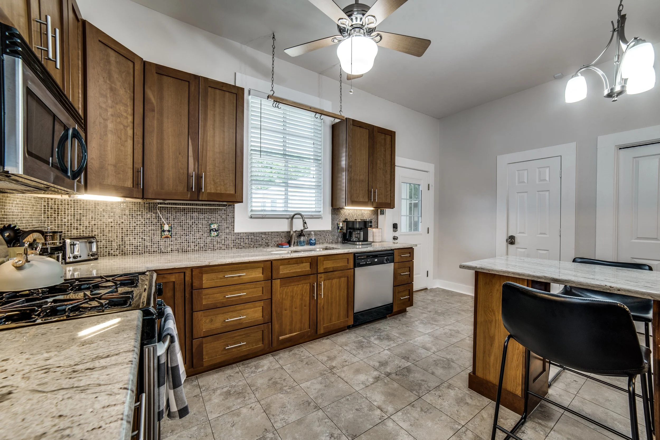 324-leigh-st-san-antonio-tx-78210-High-Res-11.jpg