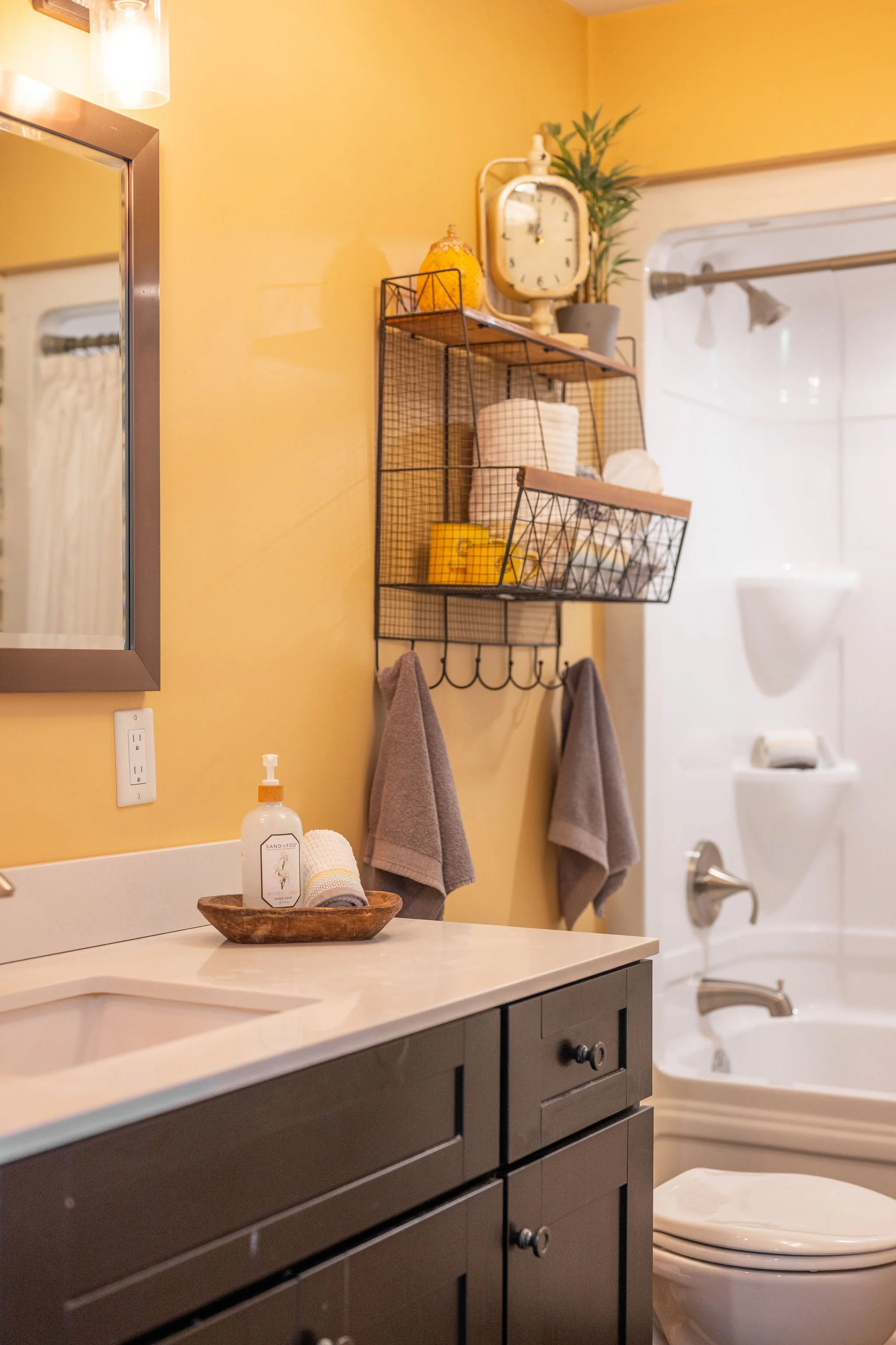 Mediahill106WhitesBeachTrailDetails-24.jpg