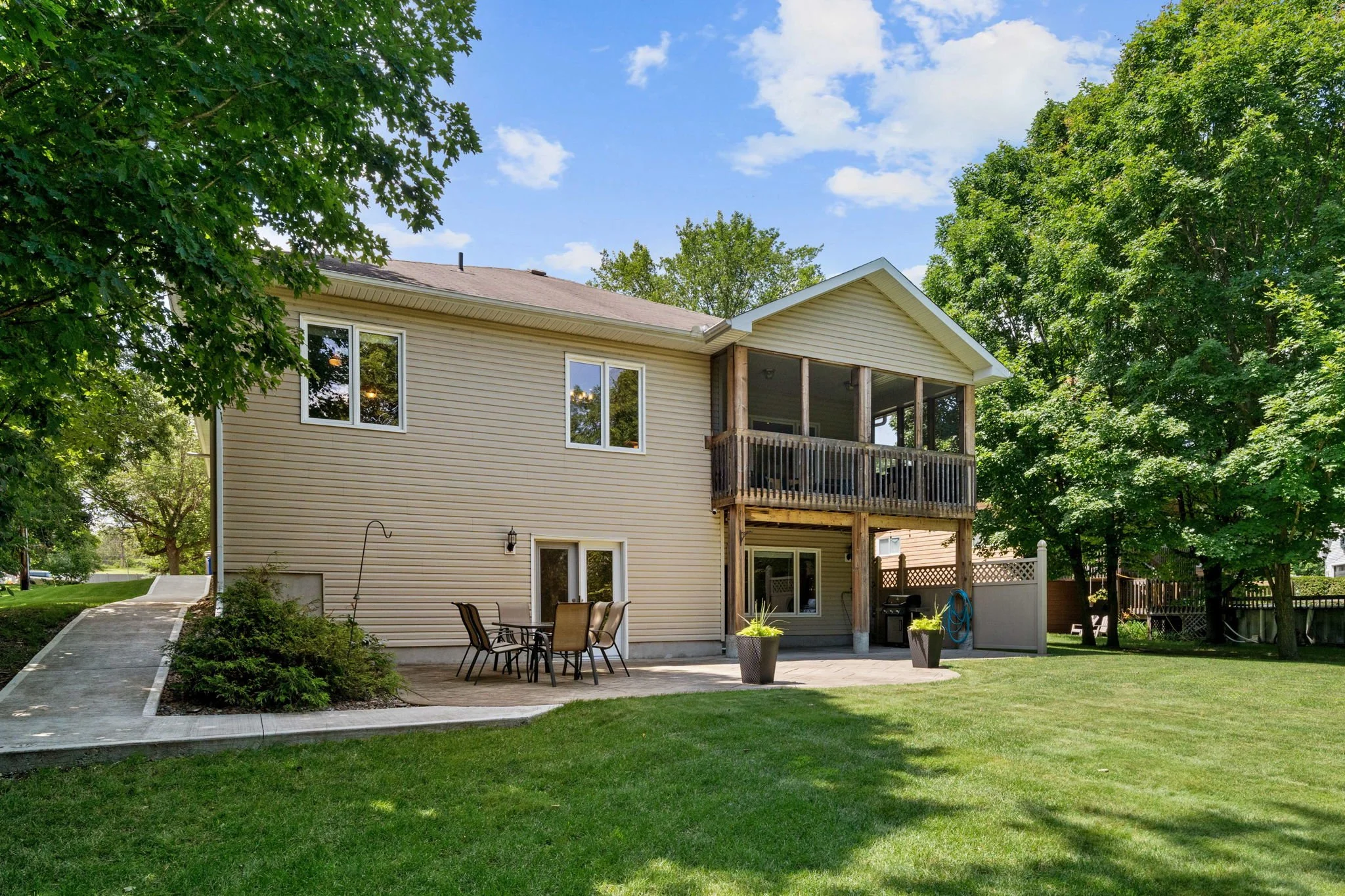56-web-or-mls-876 Centre Street-56.jpg