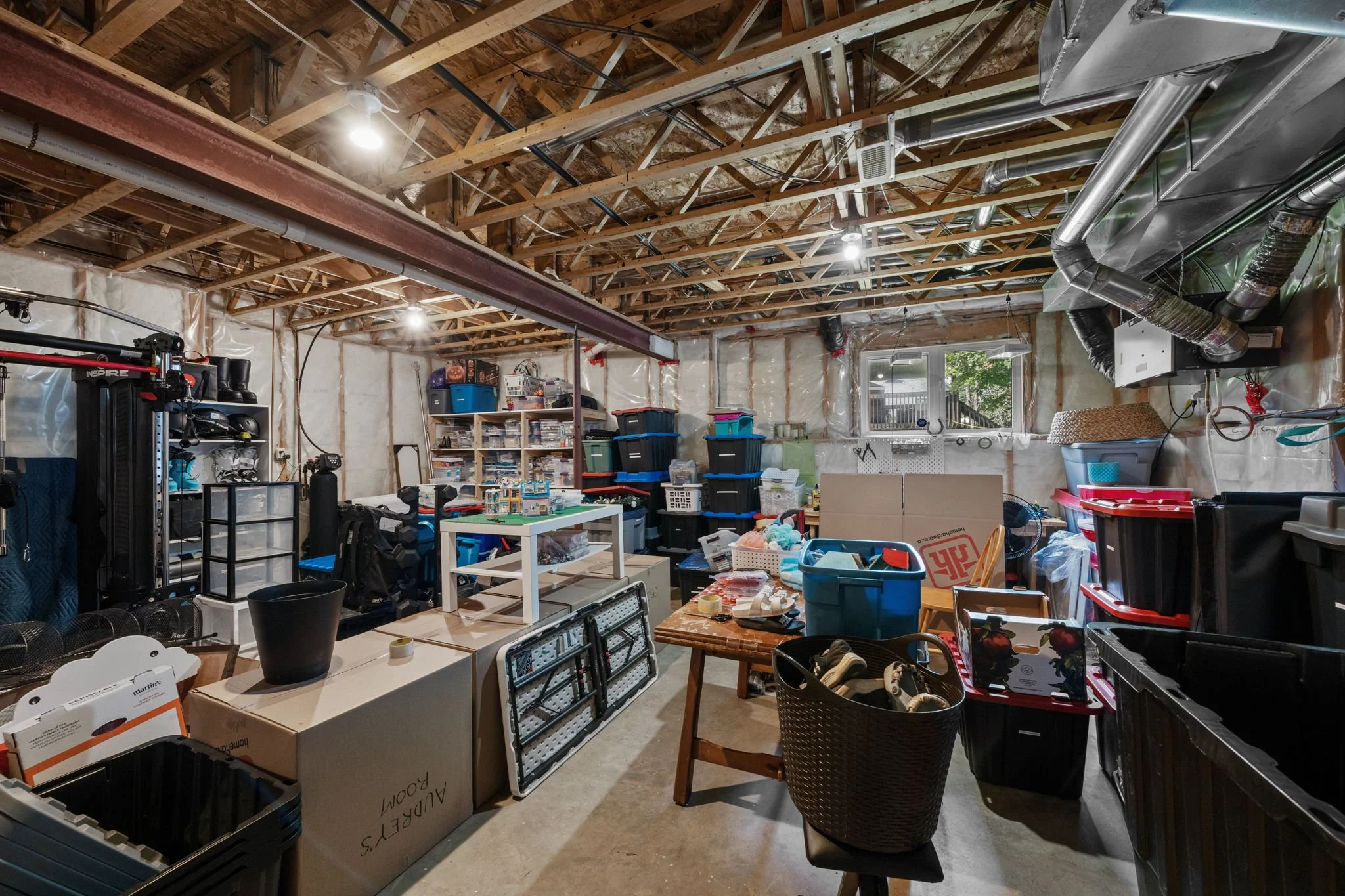 77-web-or-mls-876 Centre Street-53.jpg