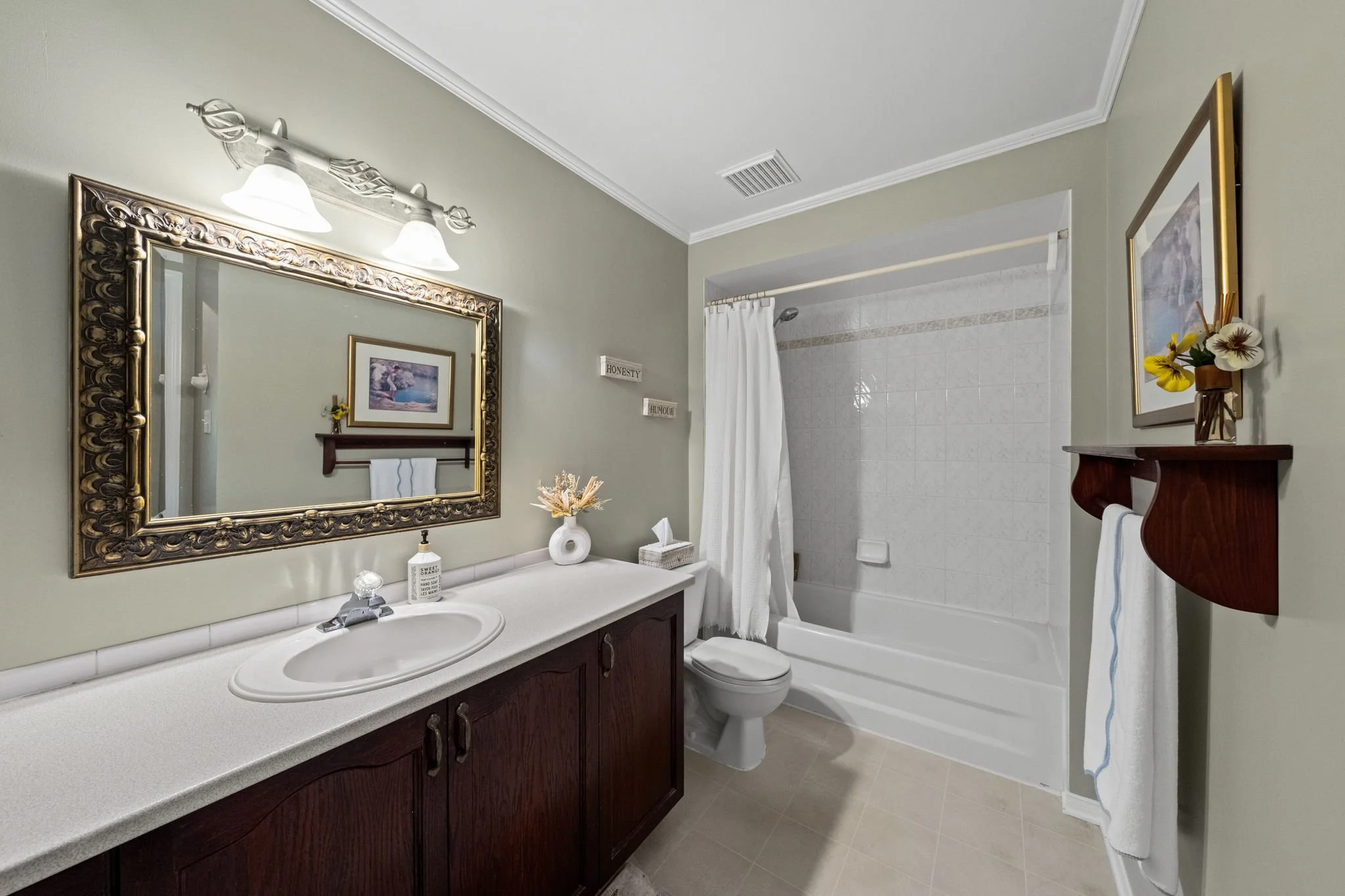 28-web-or-mls-4 Burnstead Crescent-34.jpg