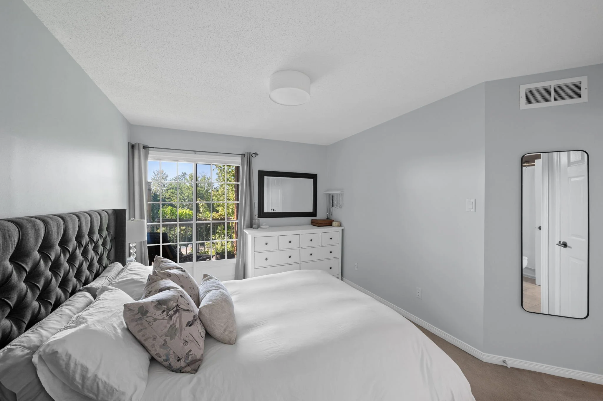 32-web-or-mls-163 70 Edenvale Drive-20.jpg