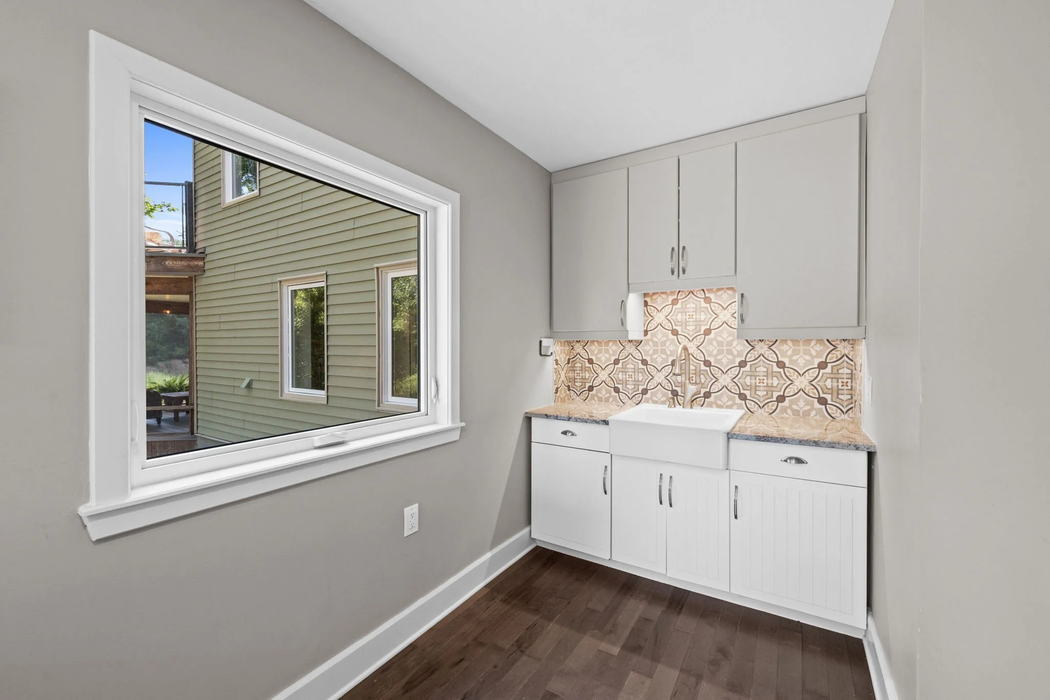 23-web-or-mls-6548 Carp Road-30.jpg