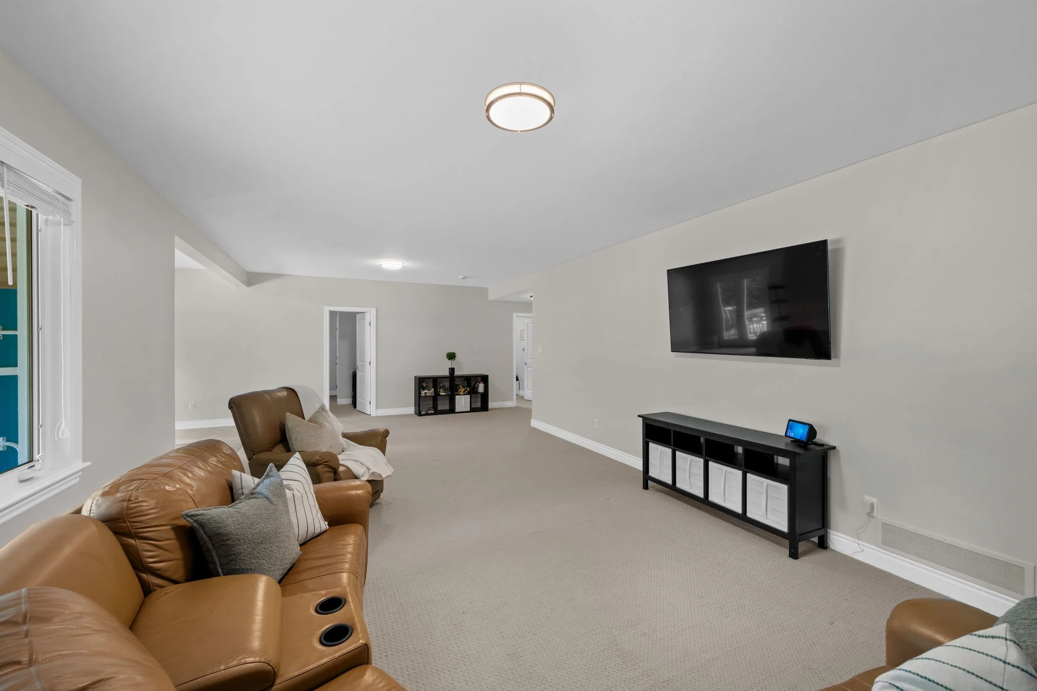 43-web-or-mls-876 Centre Street-43.jpg