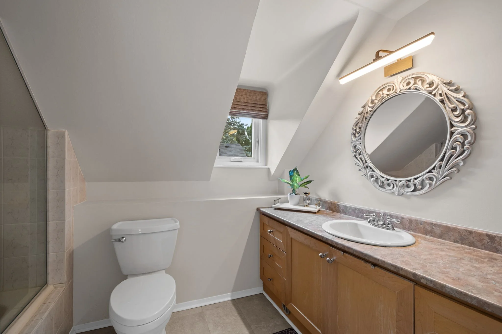 39-web-or-mls-4 Avon Lane-27.jpg