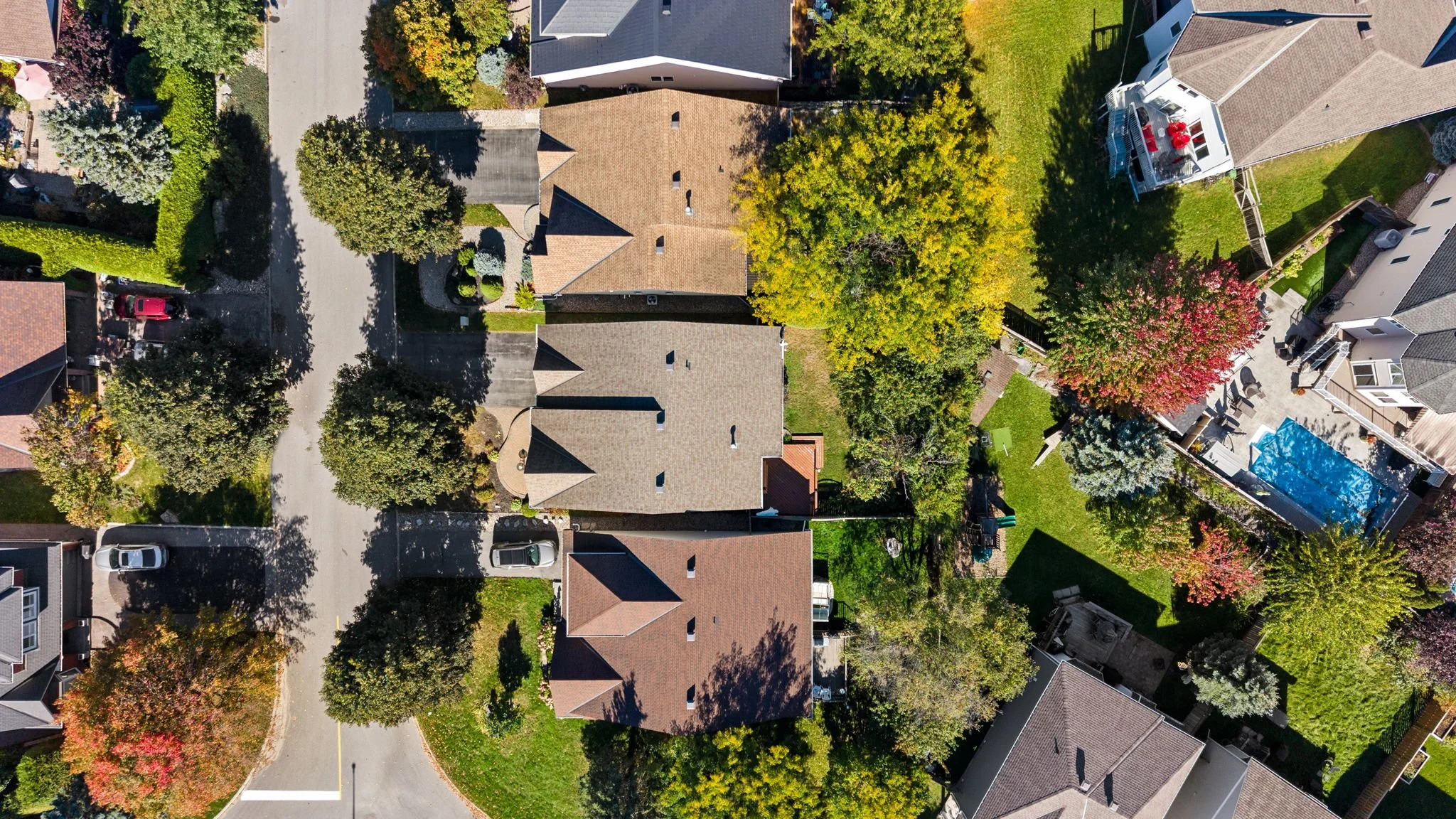 52-web-or-mls-4 Burnstead Crescent-54.jpg