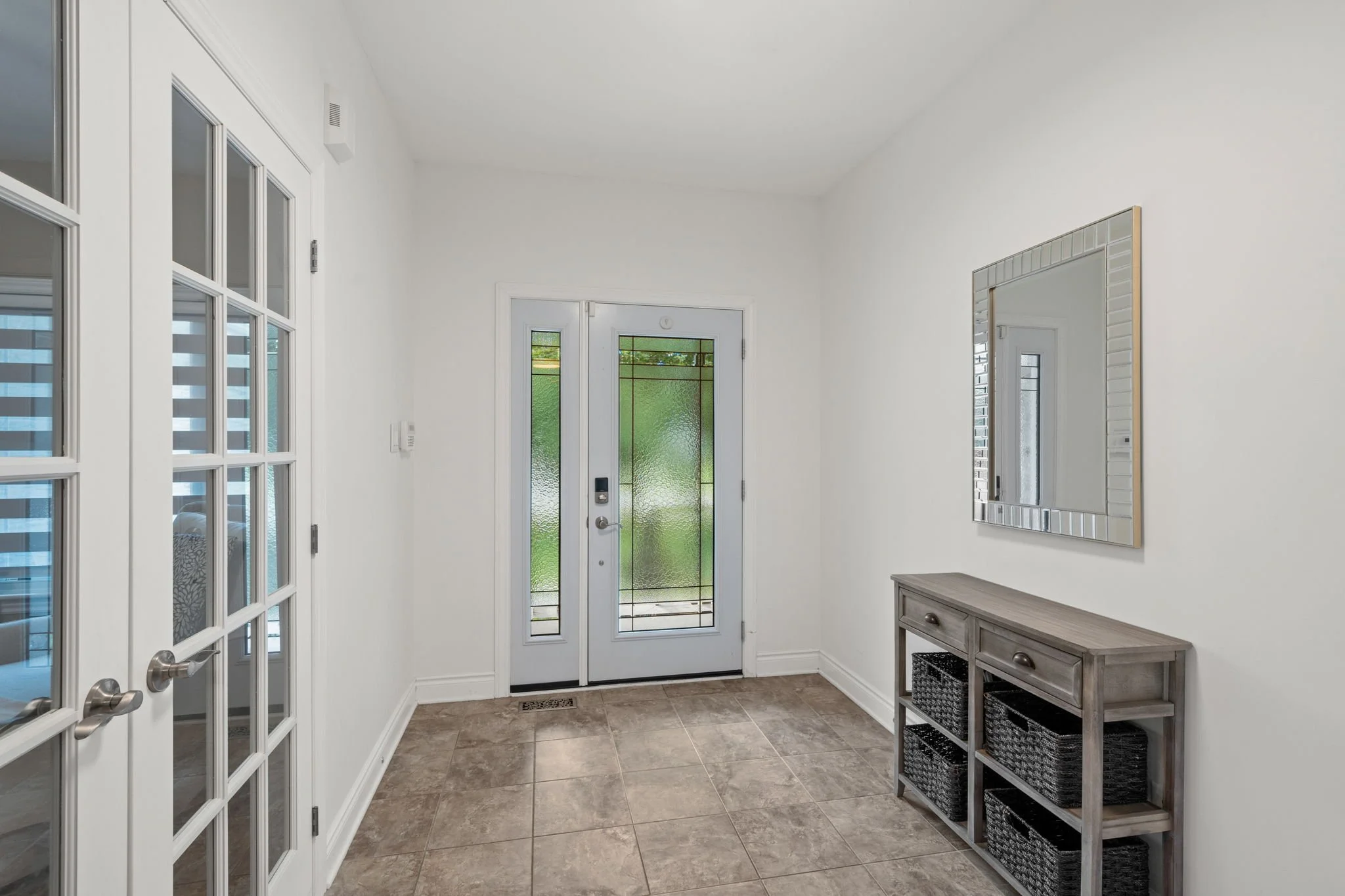 9-web-or-mls-876 Centre Street-9.jpg