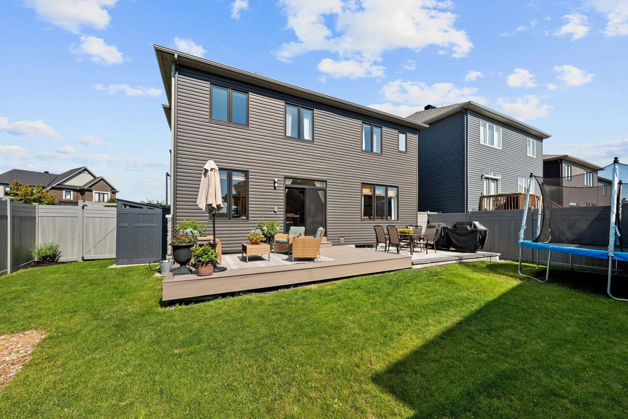 54-web-or-mls-720 Coast Circle-8.jpg
