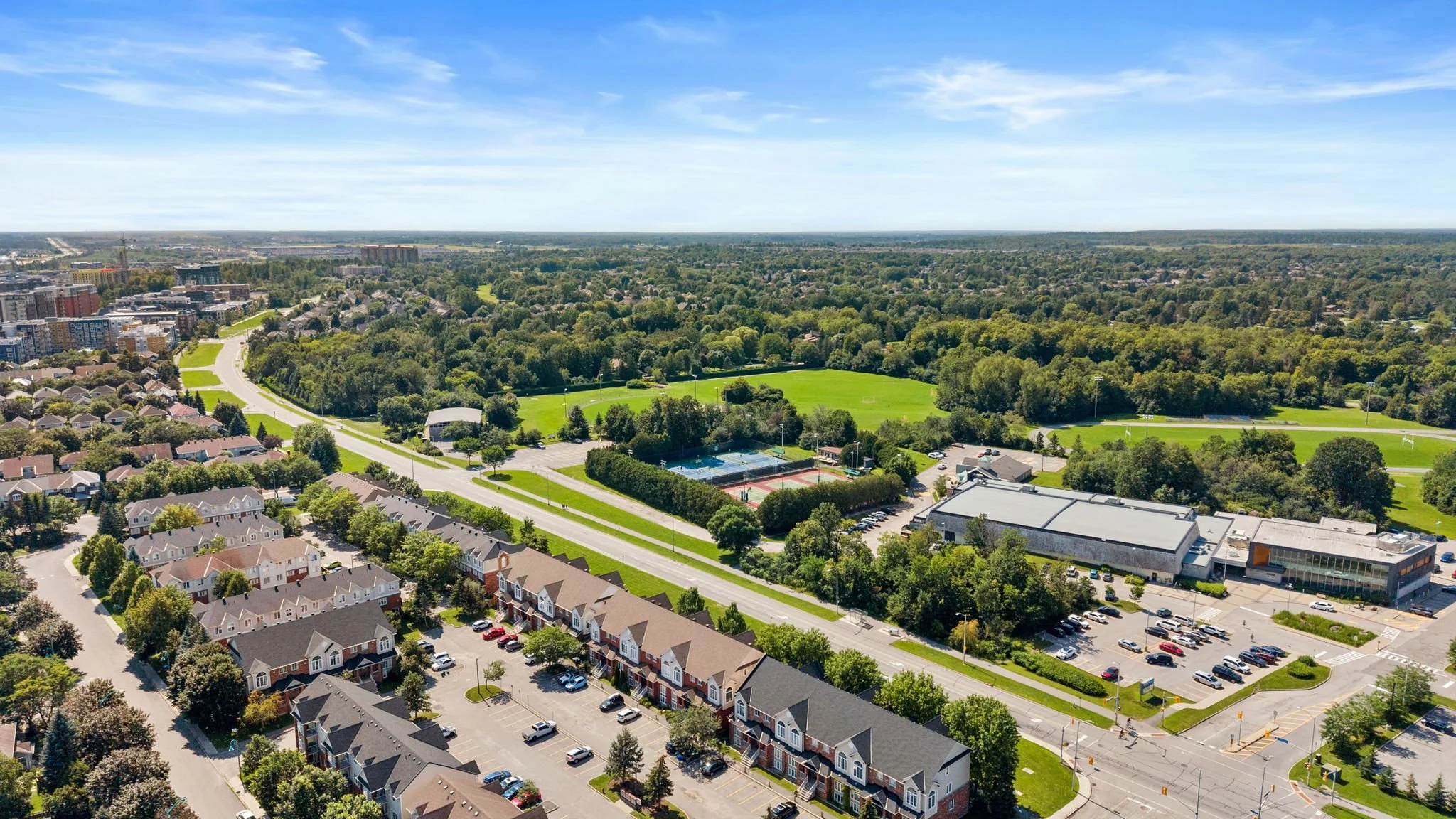 49-web-or-mls-163 70 Edenvale Drive-4.jpg