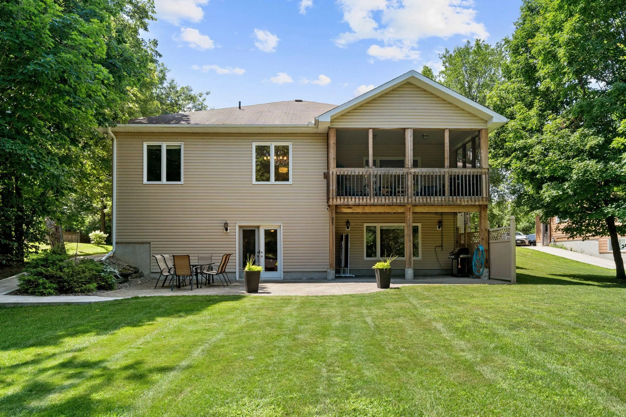 58-web-or-mls-876 Centre Street-58.jpg