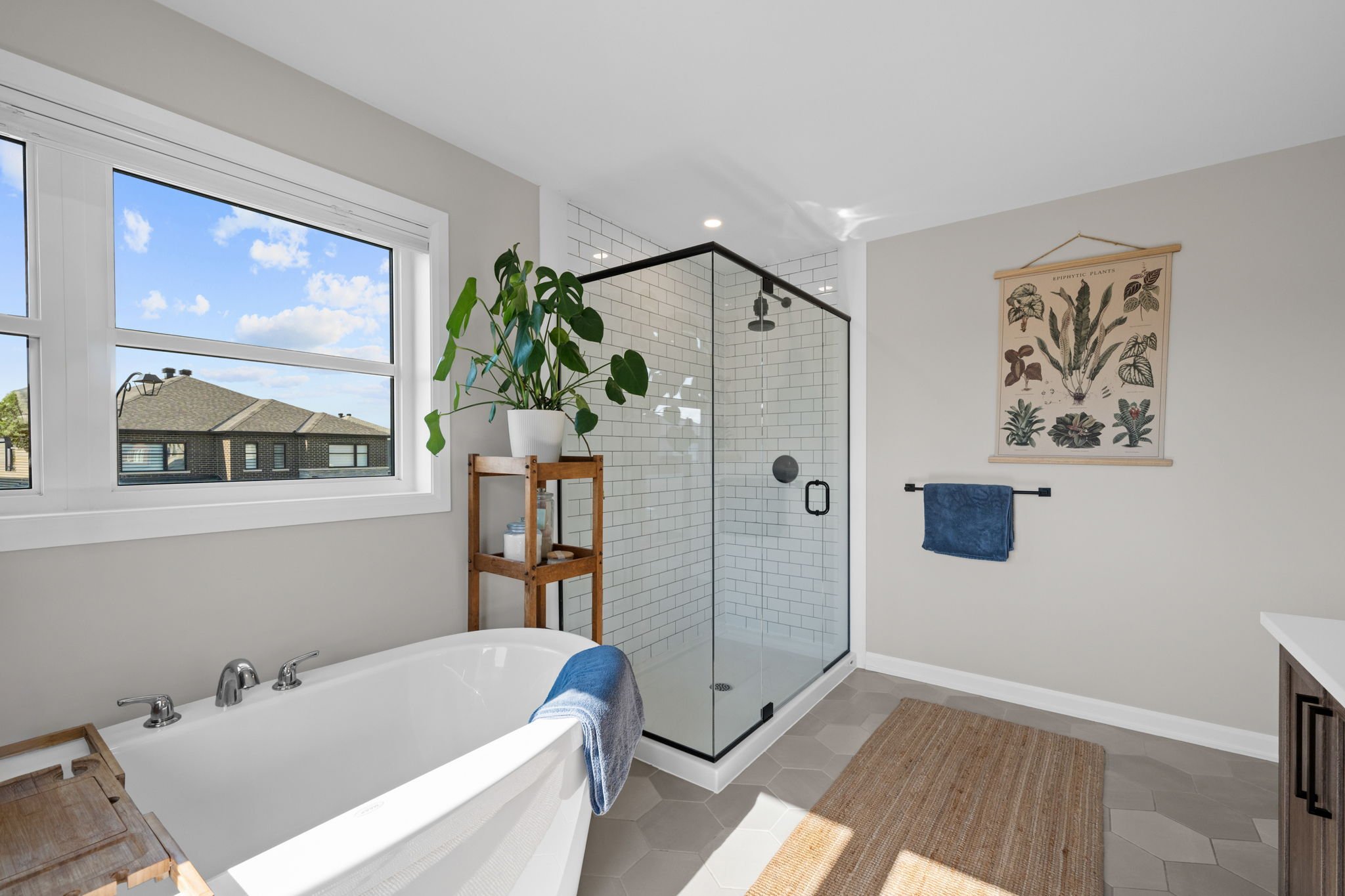 34-web-or-mls-720 Coast Circle-57.jpg