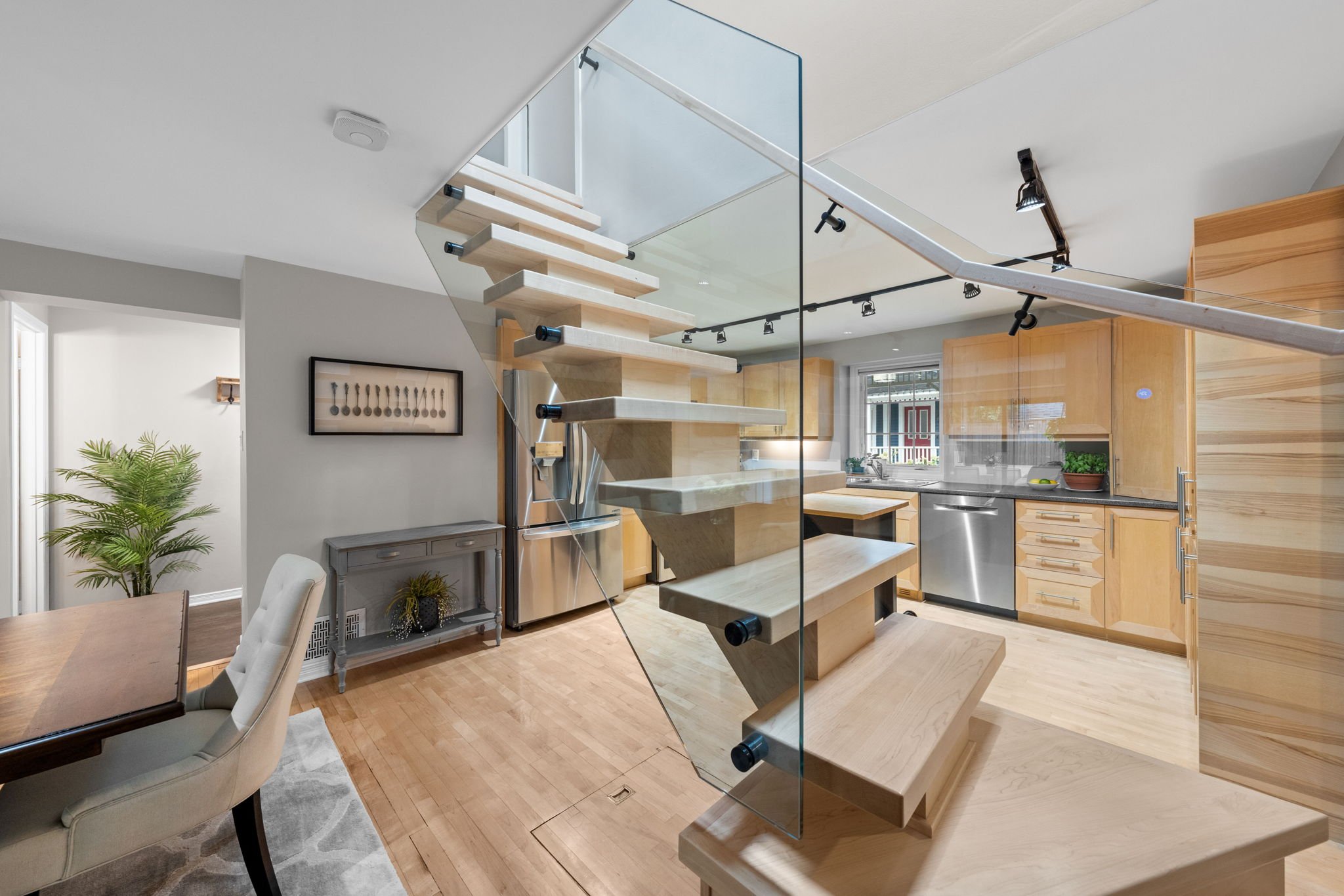 32-web-or-mls-4 Avon Lane-58.jpg