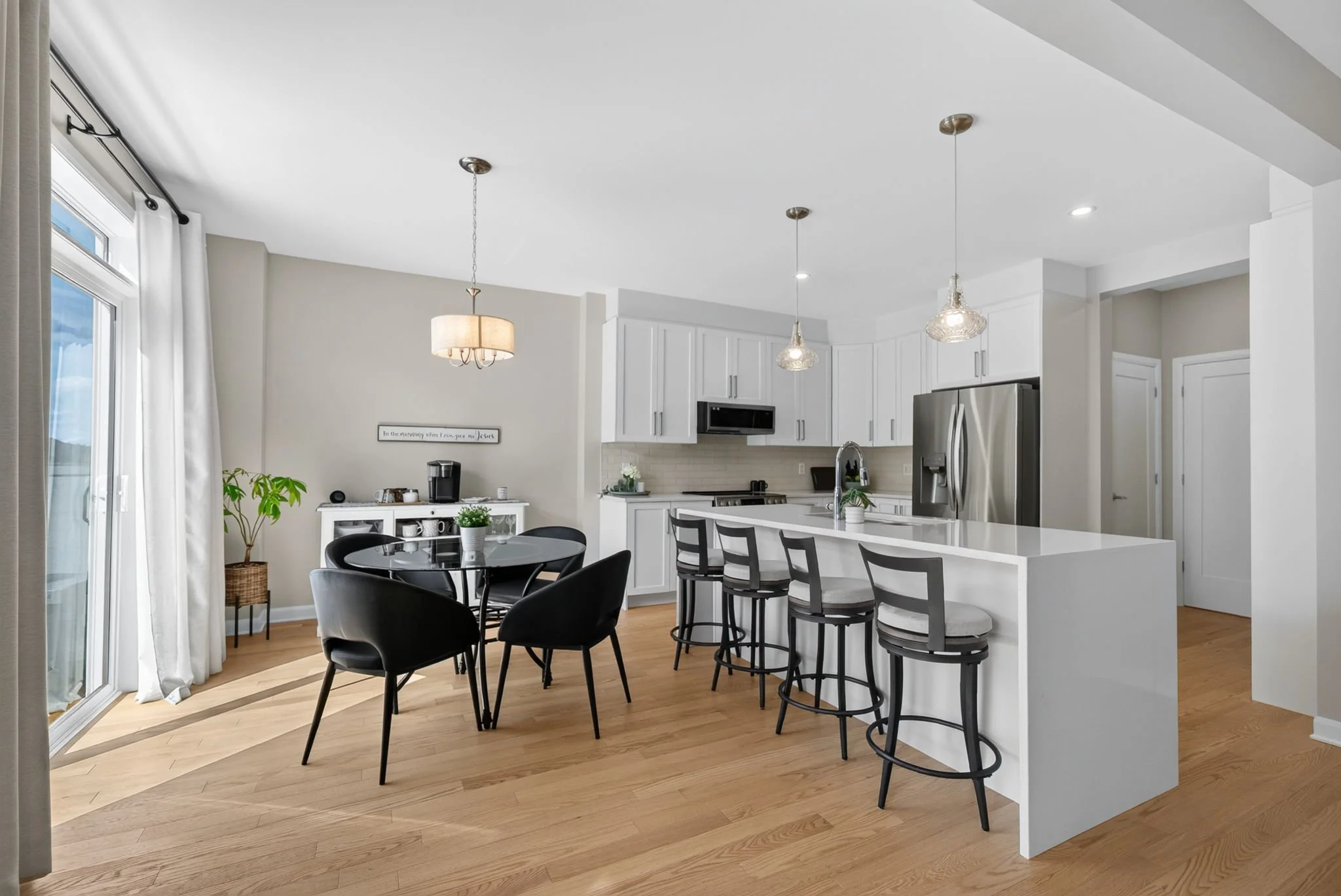 21-web-or-mls-537-anchor-cir.jpg