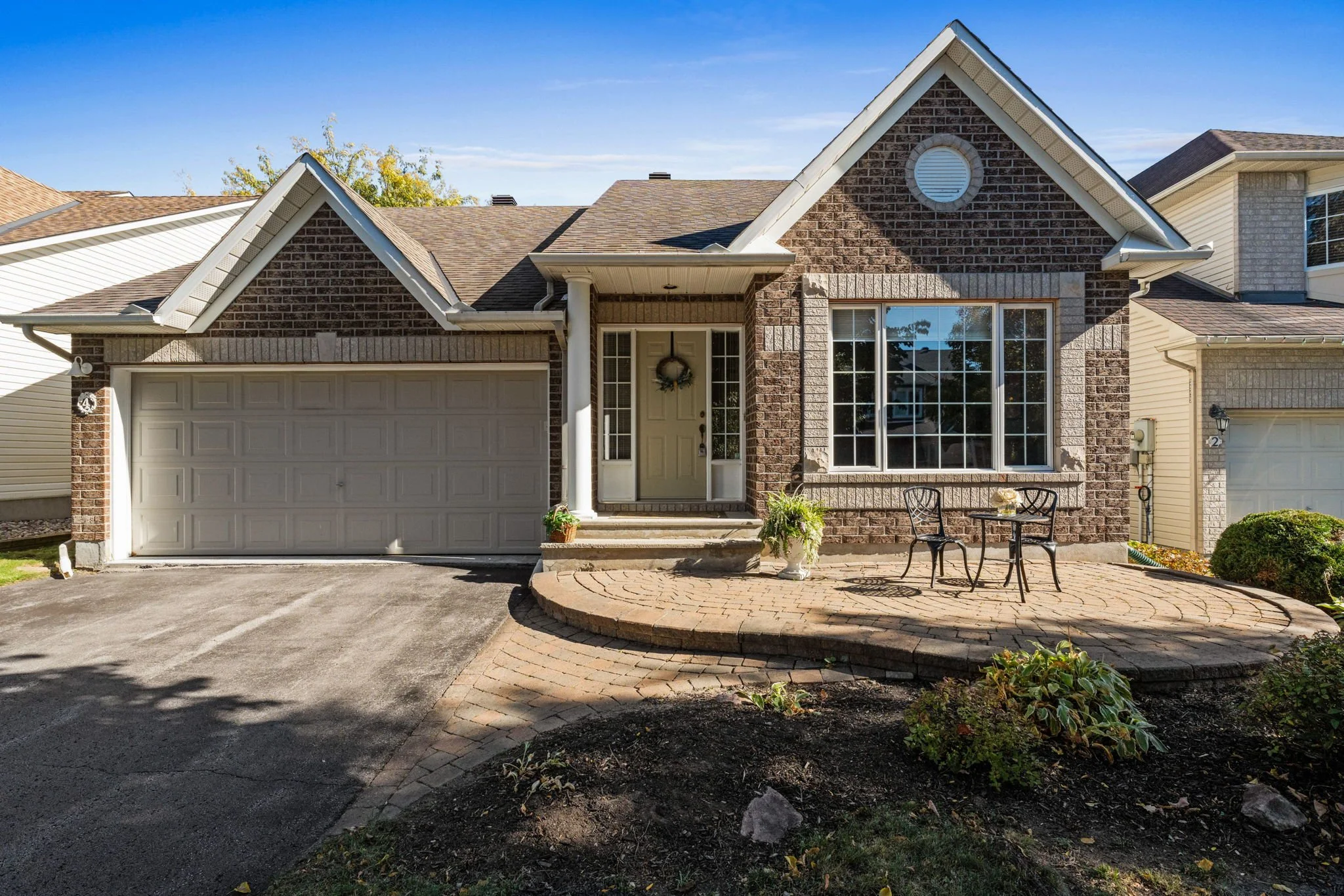4 Burnstead Crescent, Kanata