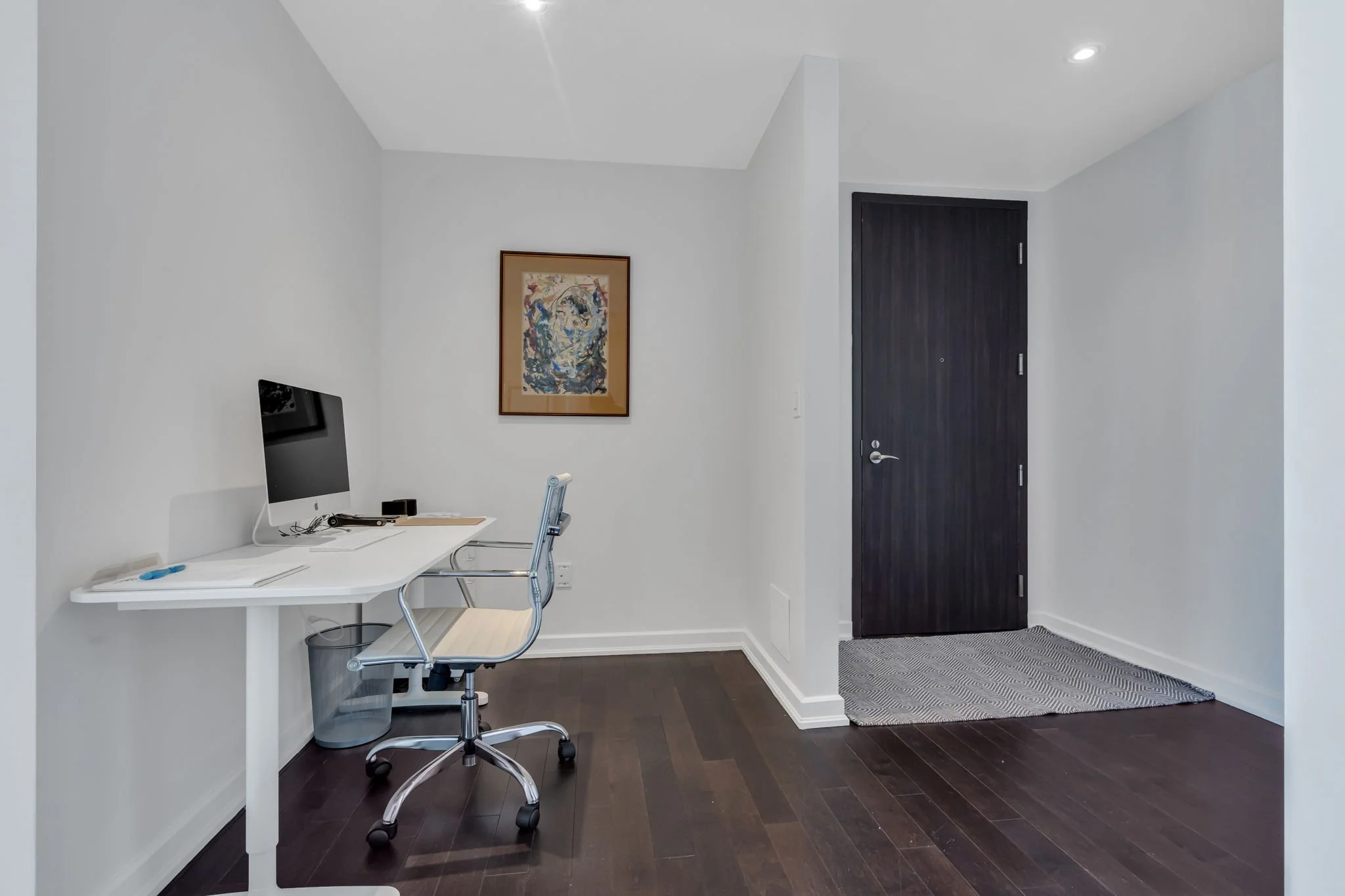 5-web-or-mls-300-lisgar-st-701.jpg