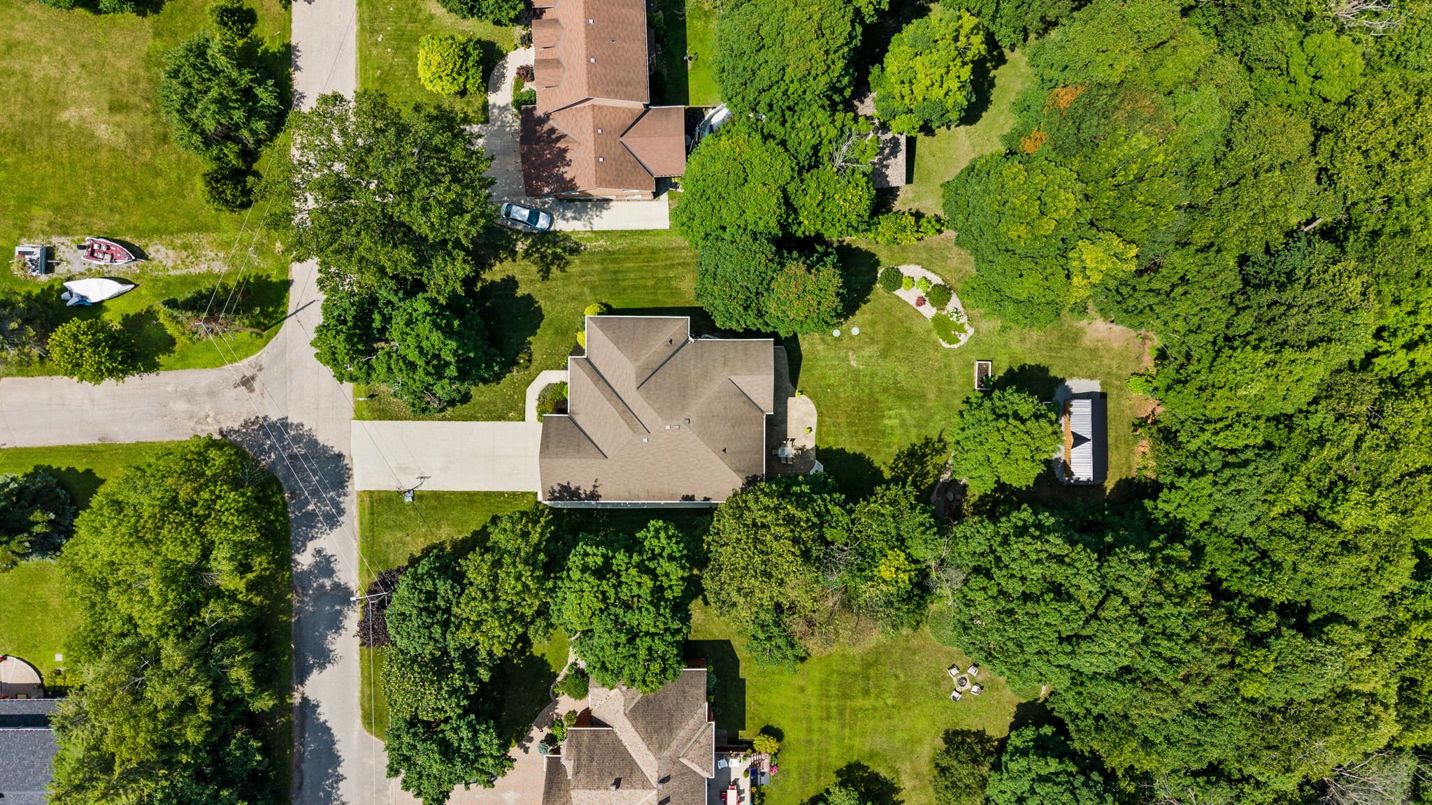 66-web-or-mls-876 Centre Street-67.jpg
