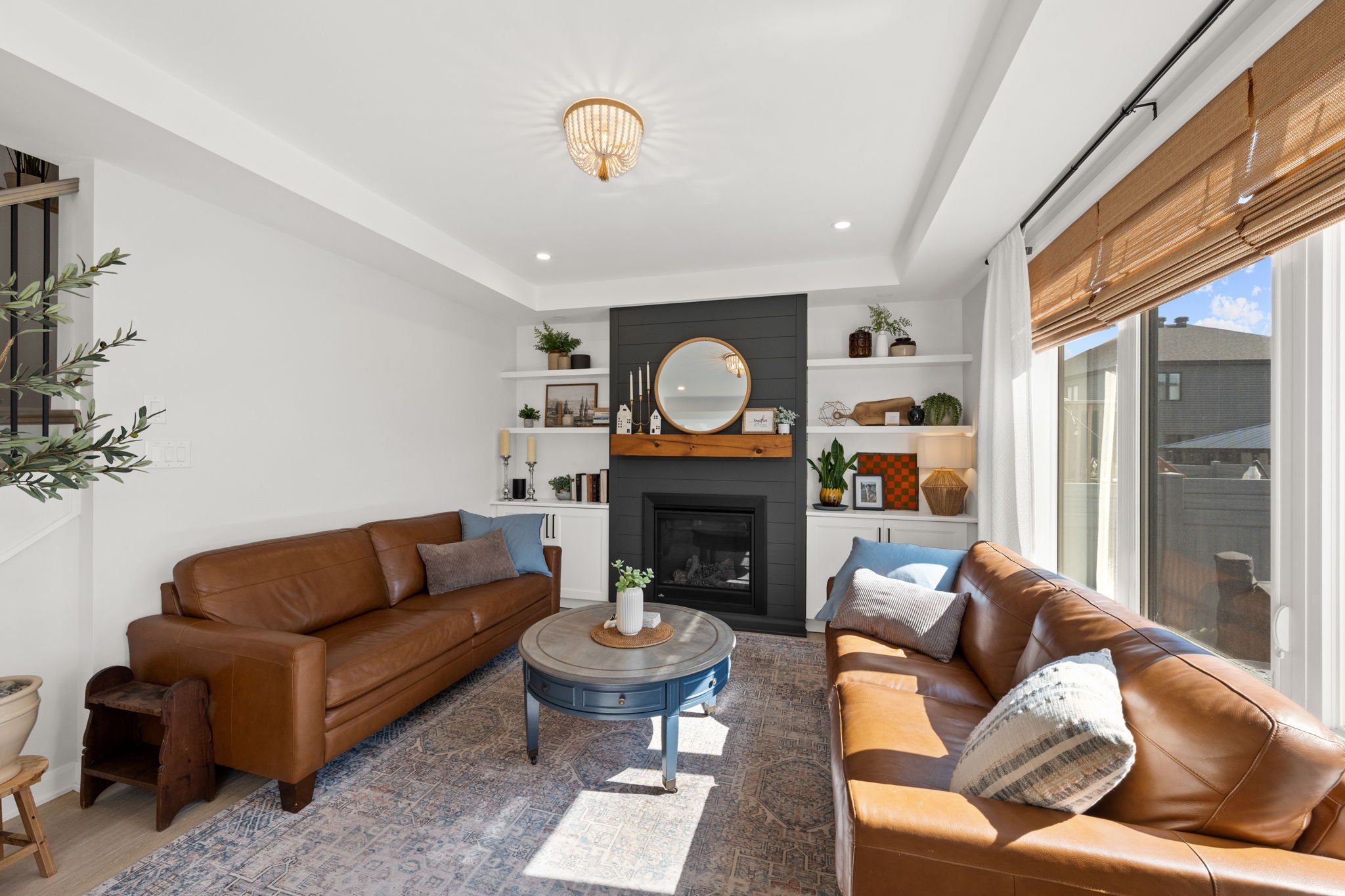 10-web-or-mls-720 Coast Circle-30.jpg